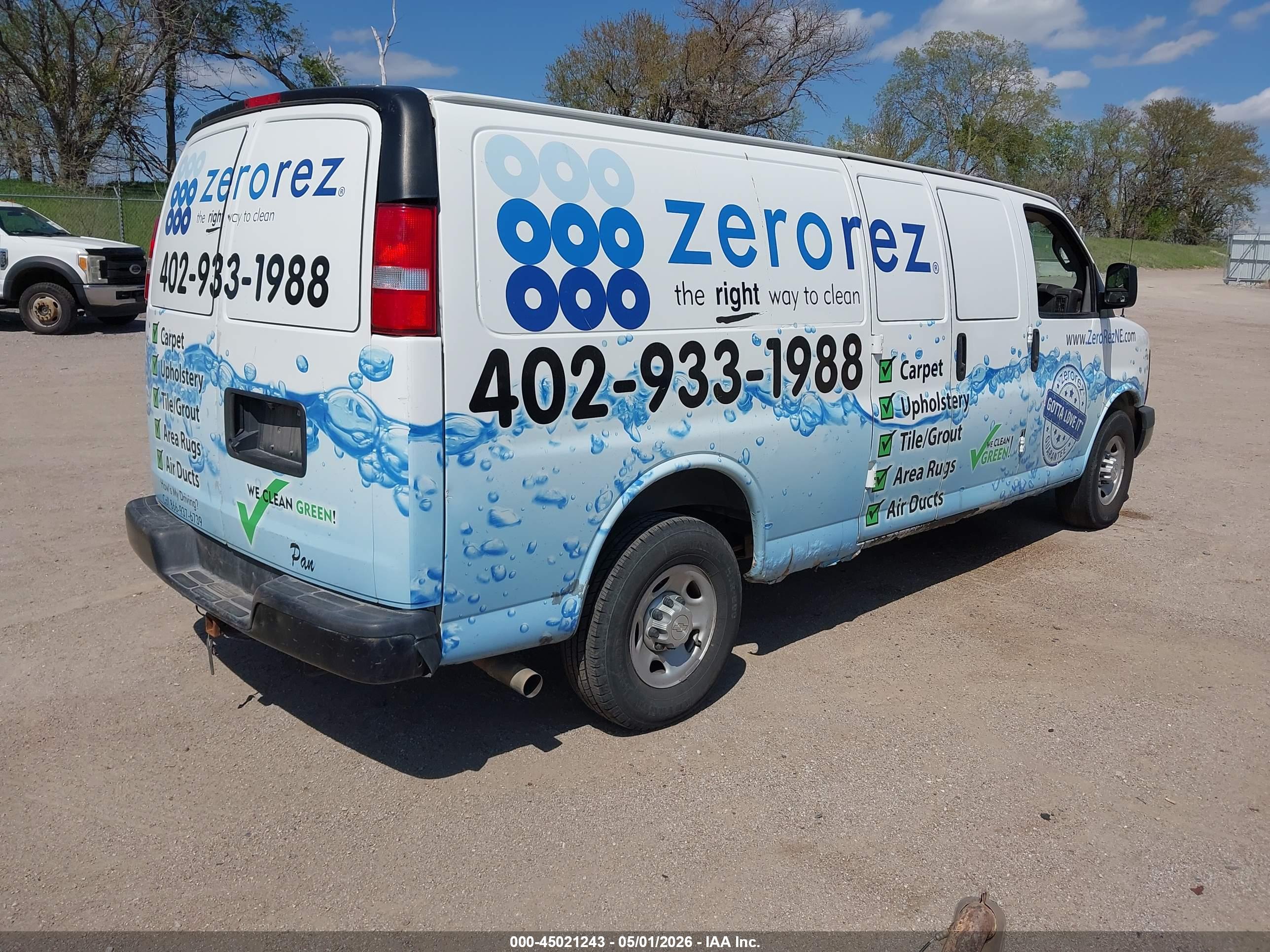 CHEVROLET EXPRESS image 4