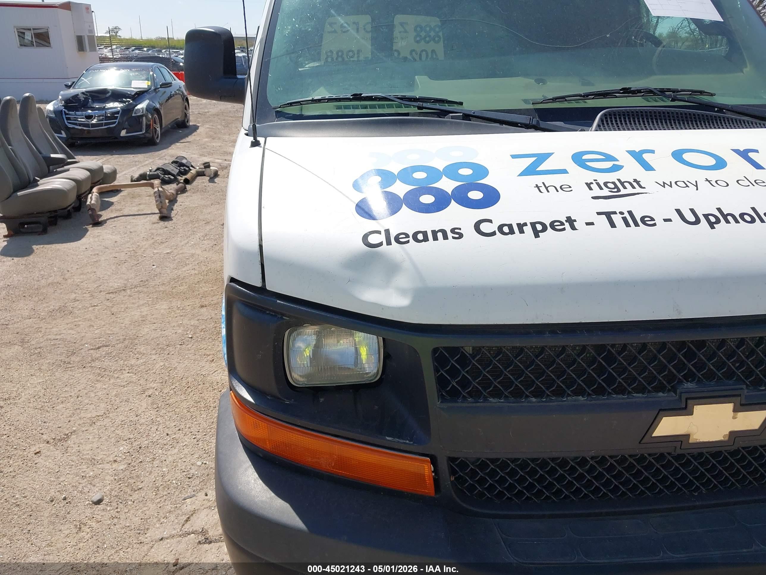 CHEVROLET EXPRESS image 6
