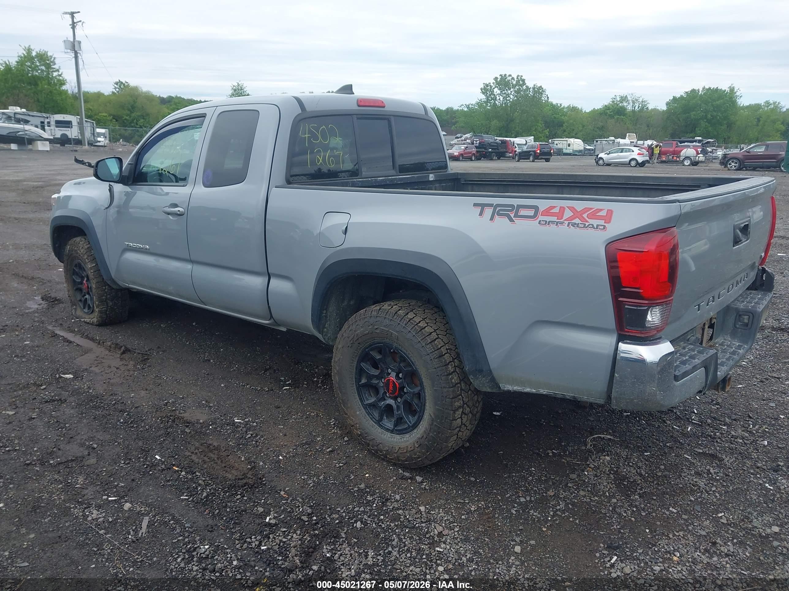 TOYOTA TACOMA image 3