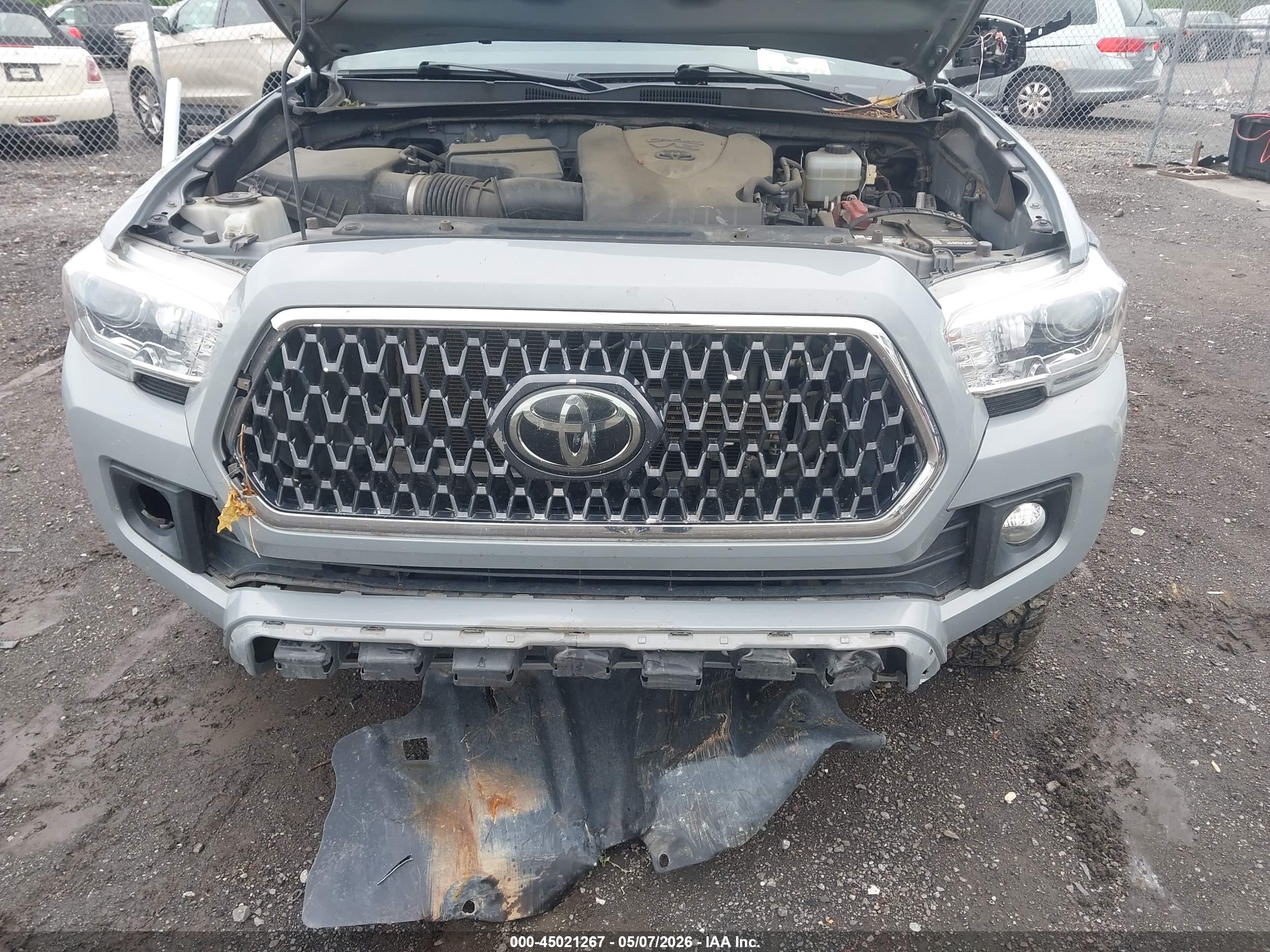 TOYOTA TACOMA image 6