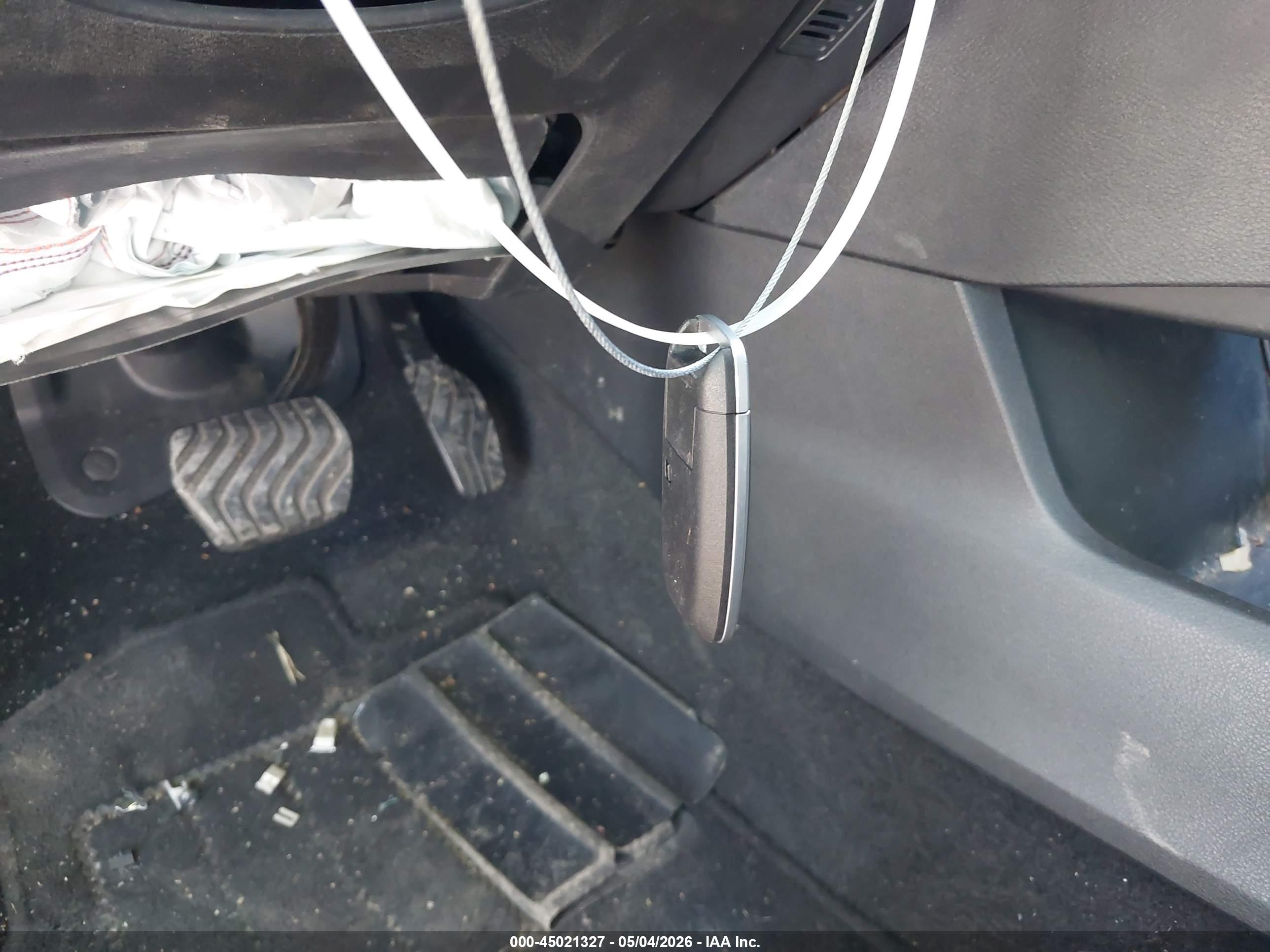 NISSAN ROGUE image 11