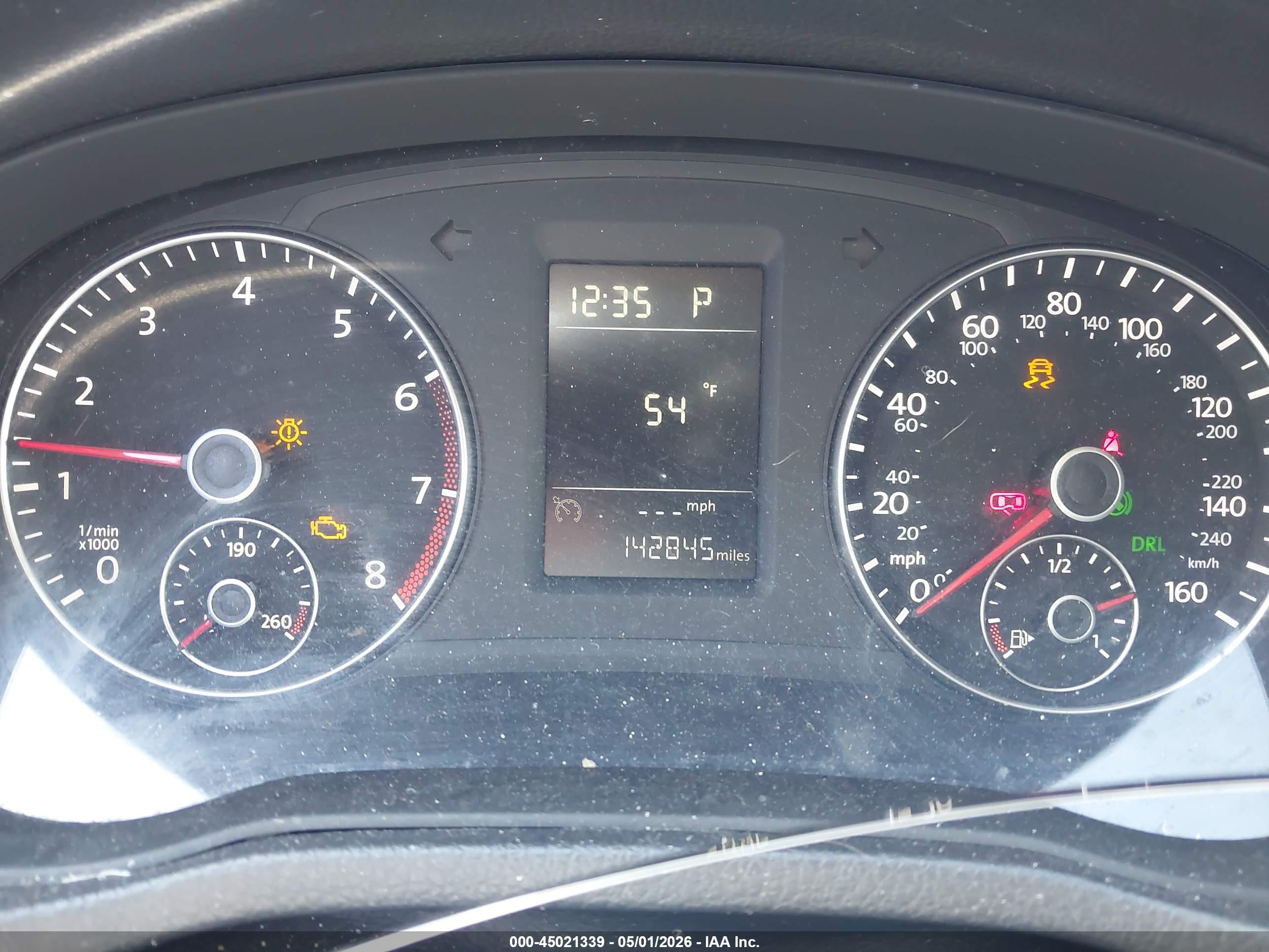 VOLKSWAGEN PASSAT image 7