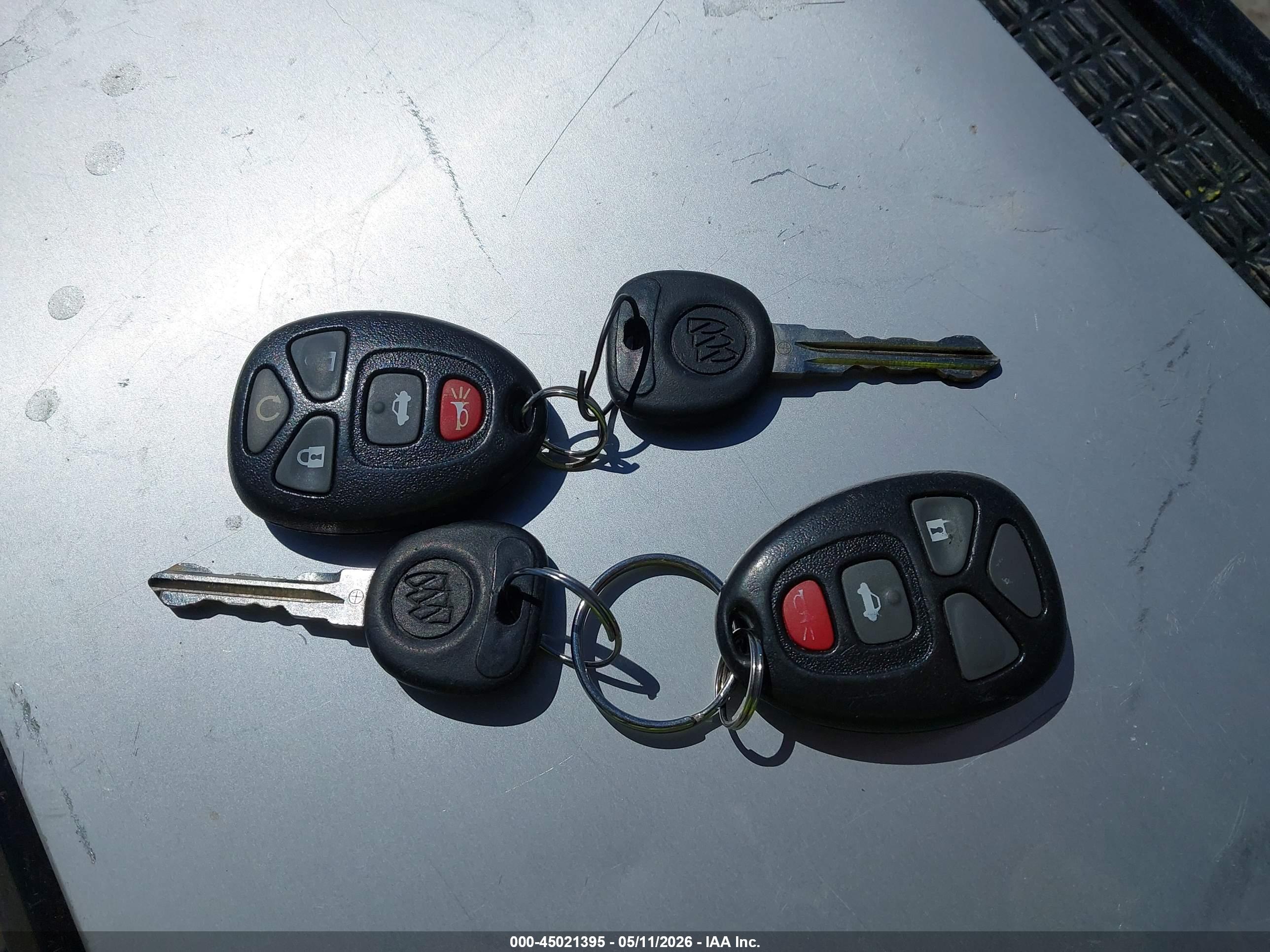 BUICK LUCERNE image 11