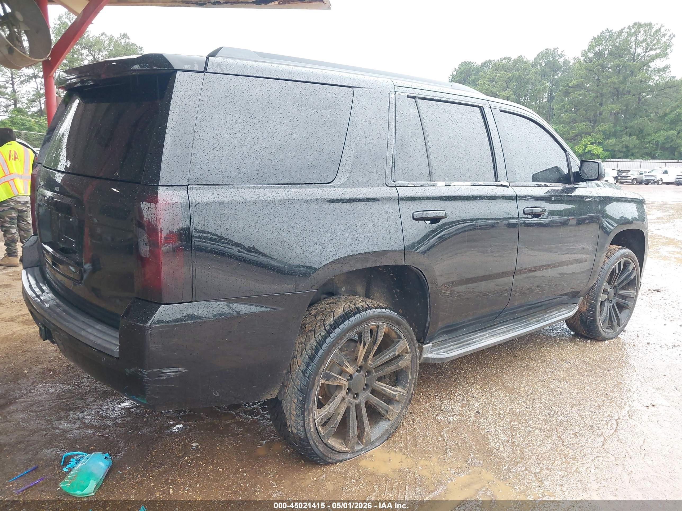 CHEVROLET TAHOE image 4