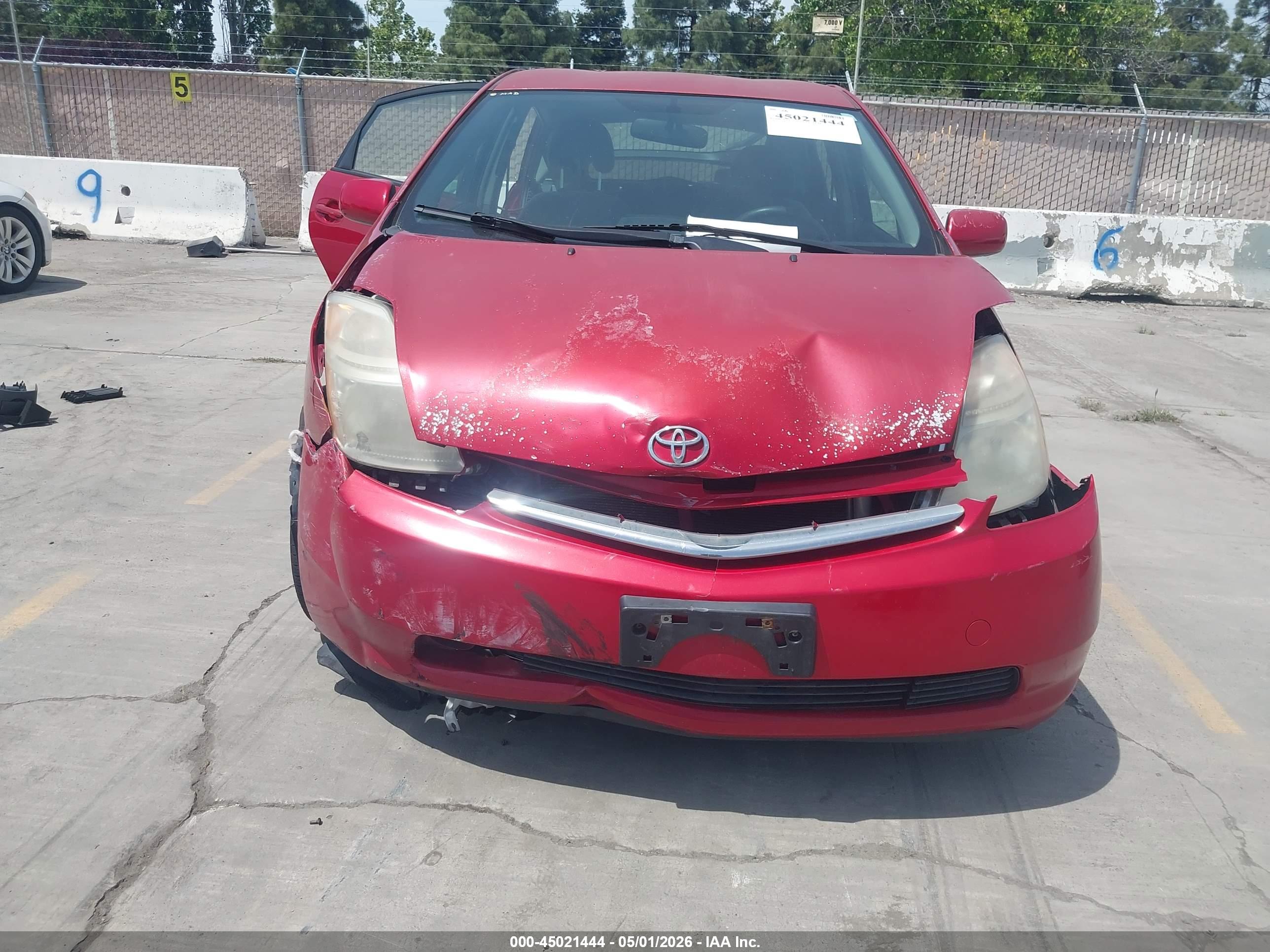 TOYOTA PRIUS image 6