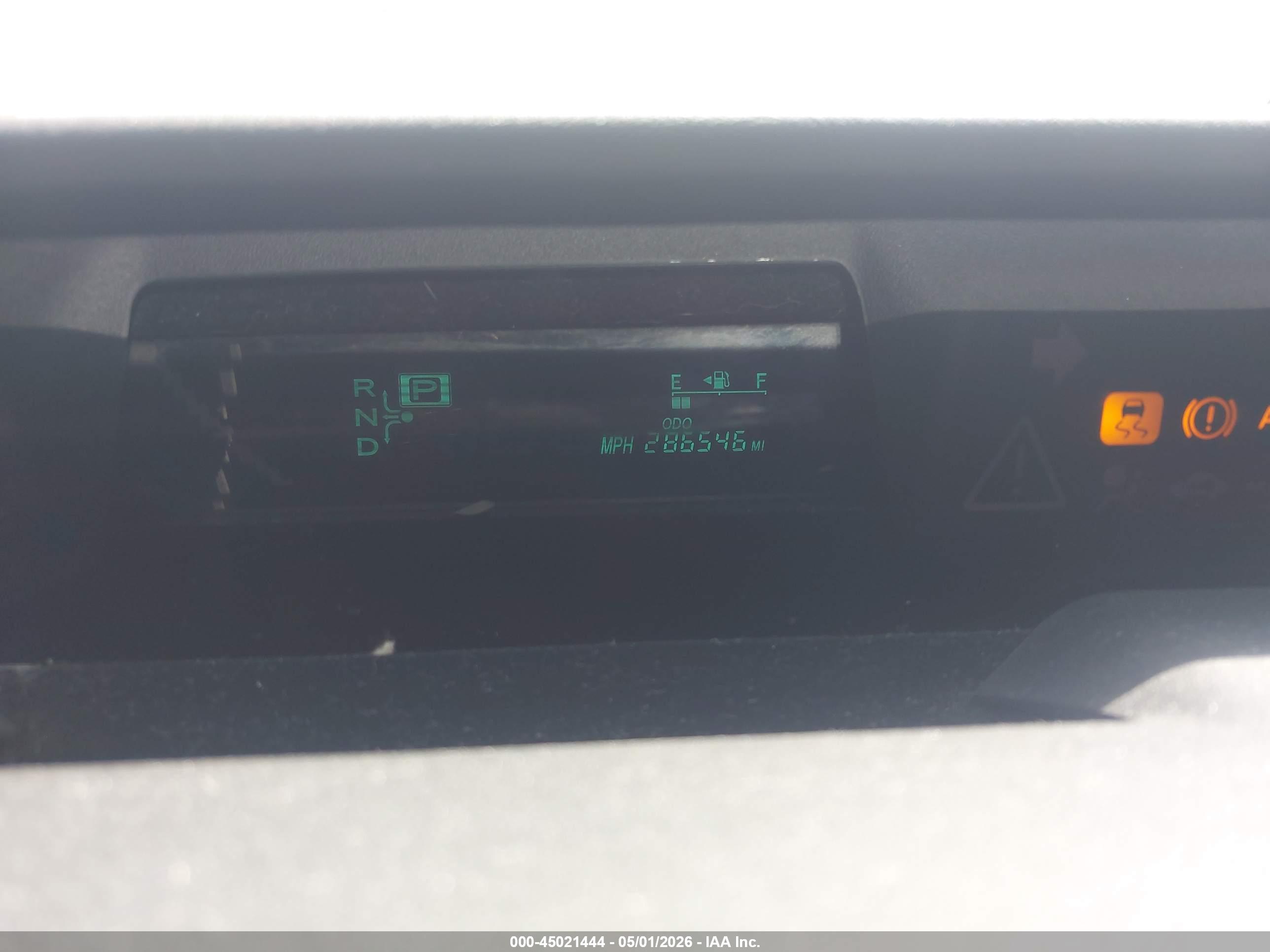 TOYOTA PRIUS image 7