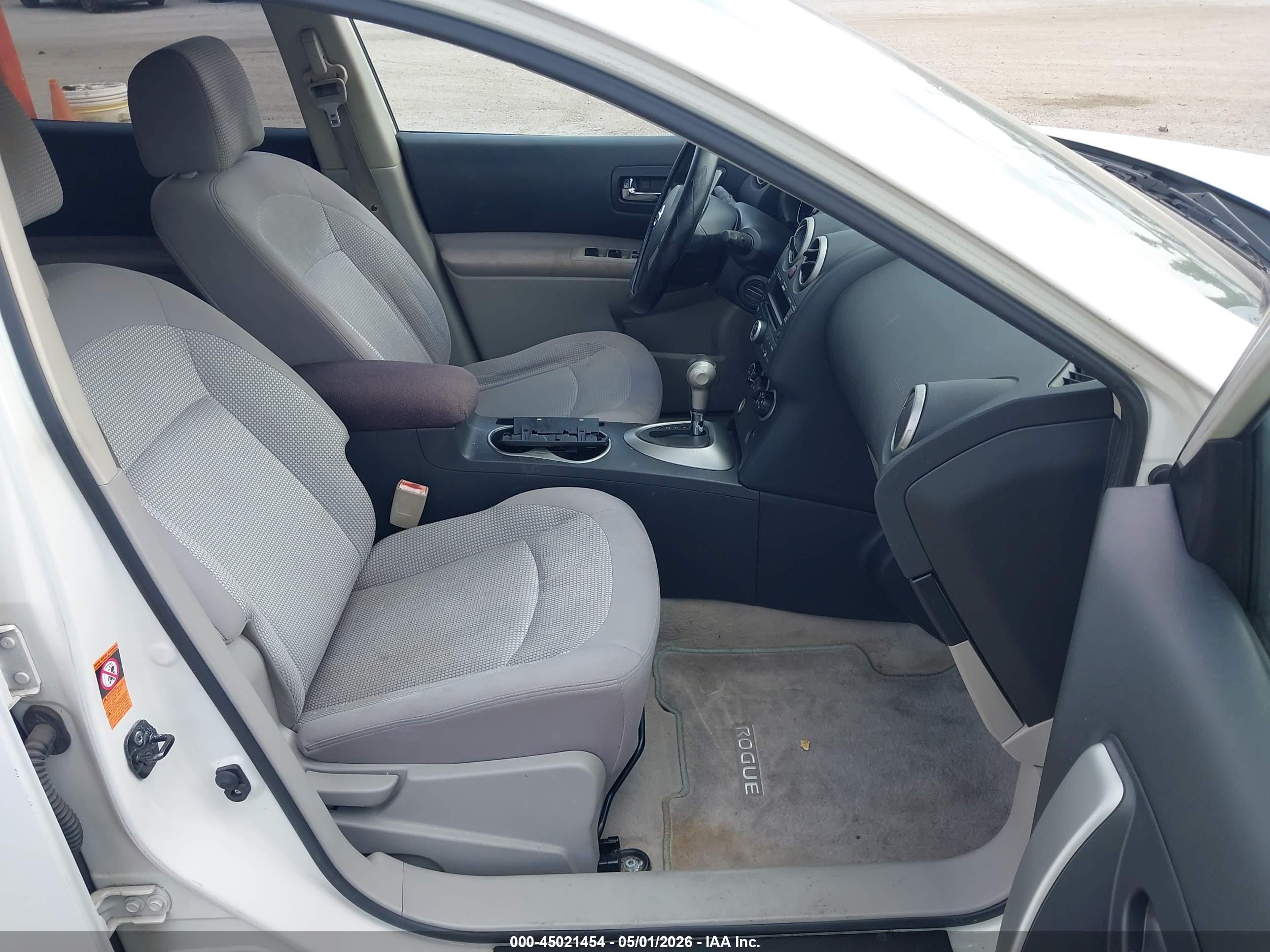 NISSAN ROGUE image 5