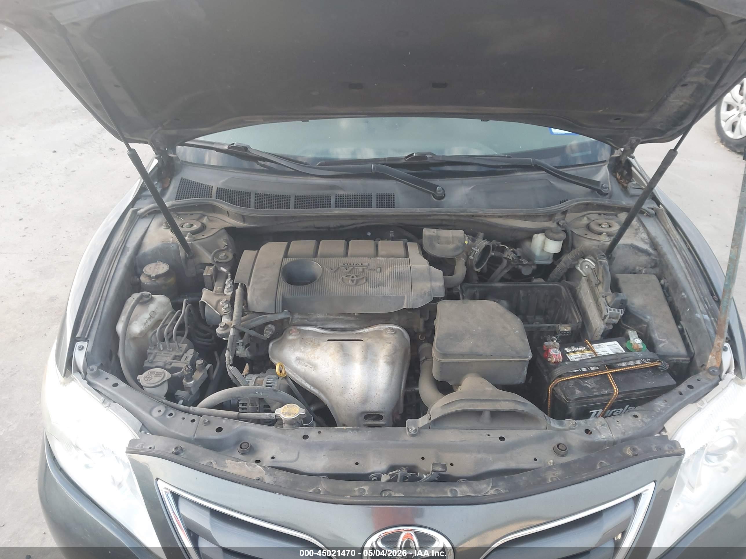TOYOTA CAMRY image 10