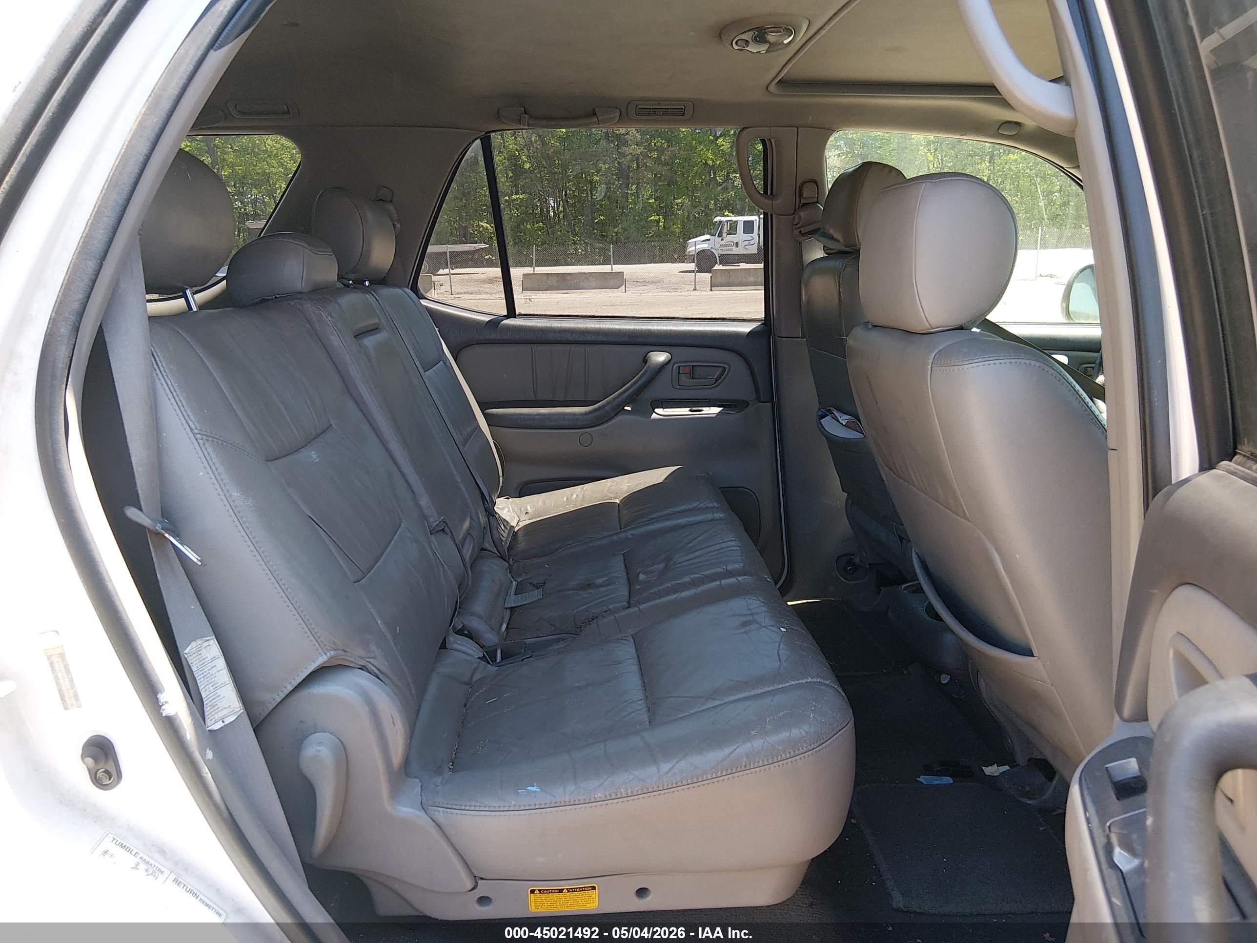 TOYOTA SEQUOIA image 8