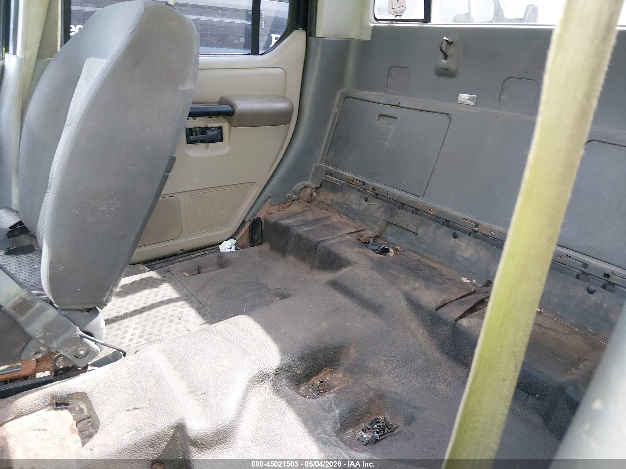 FORD EXPLORER image 8