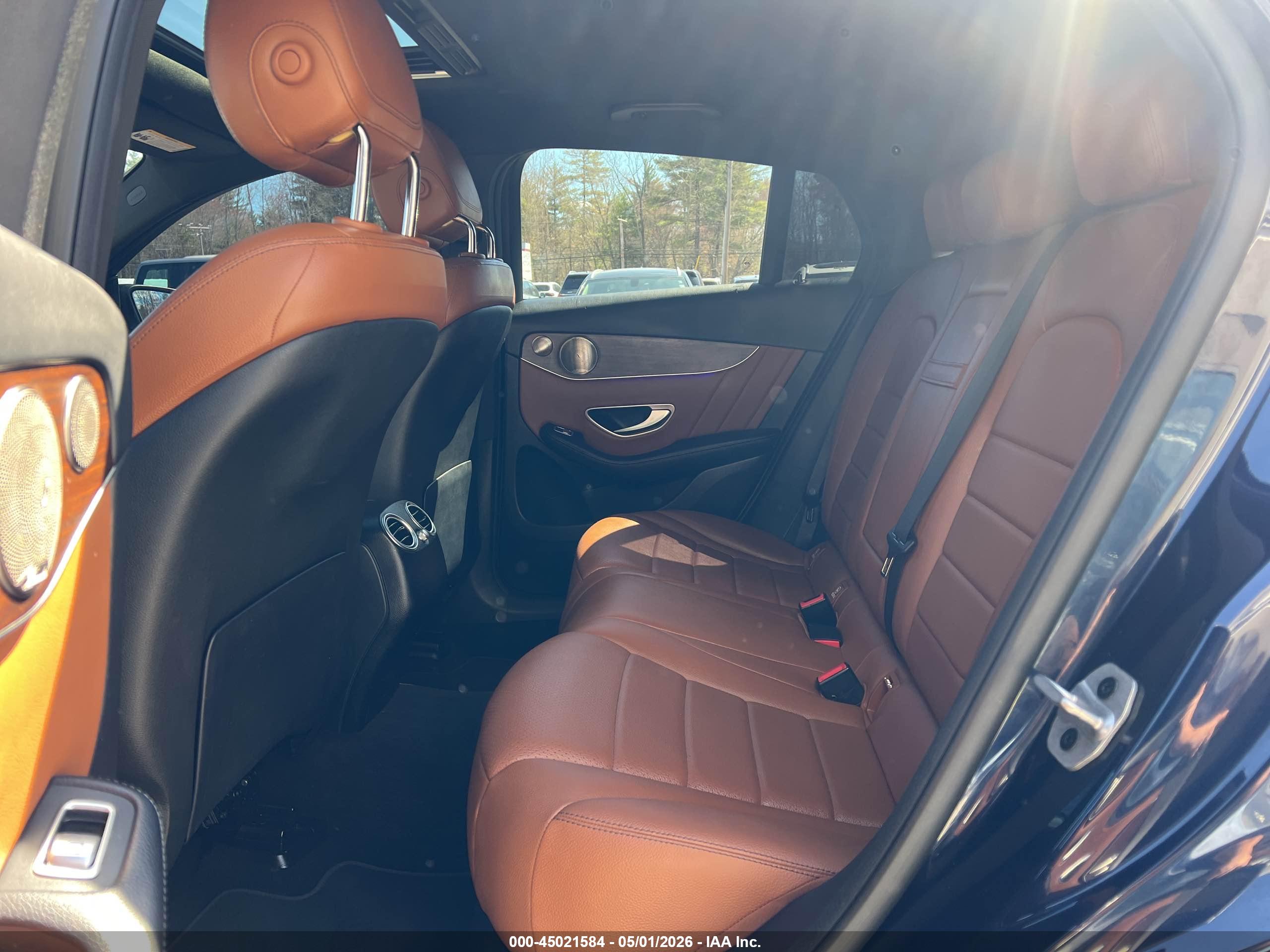 MERCEDES-BENZ GLC image 8