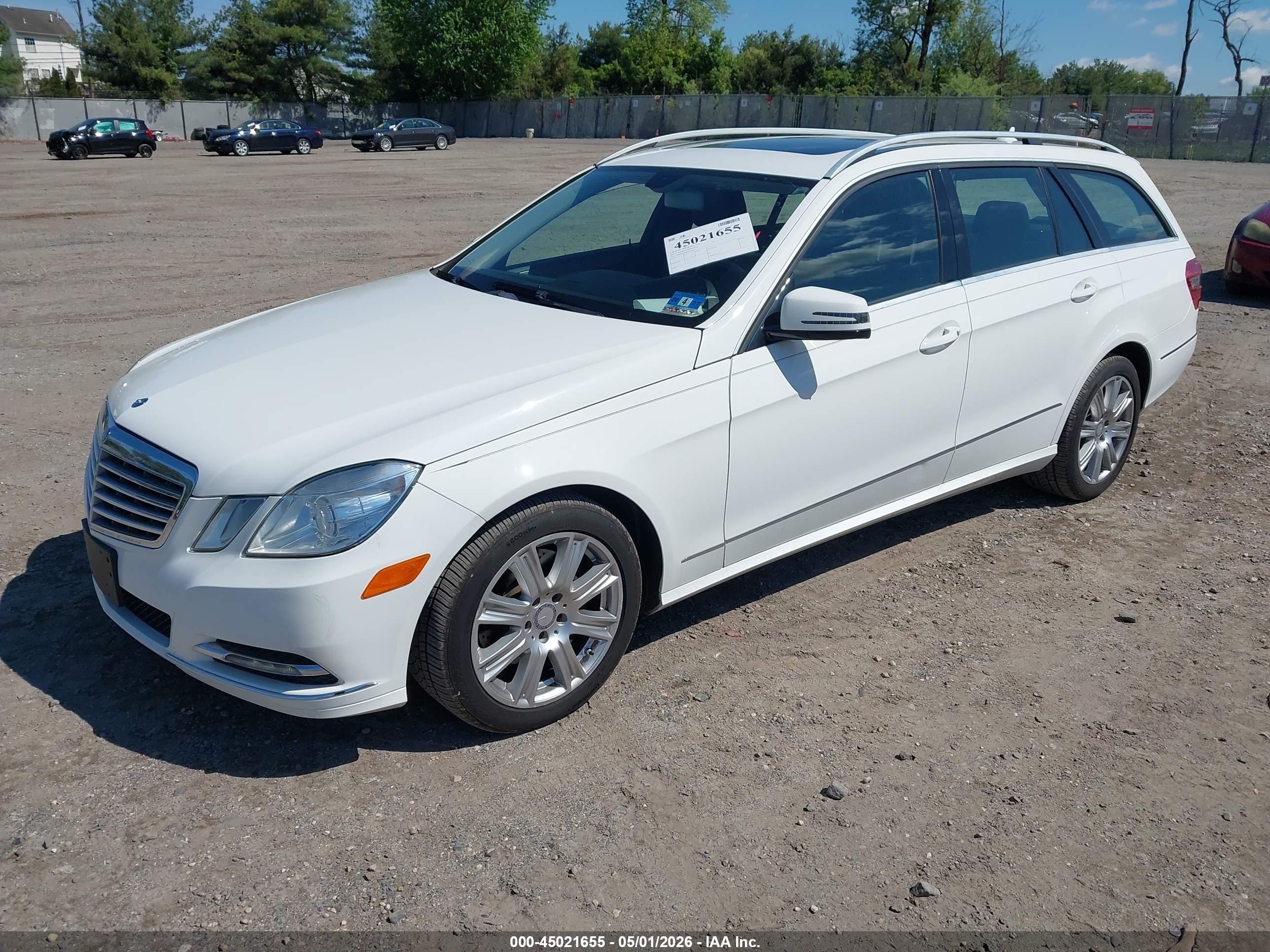 MERCEDES-BENZ E image 2