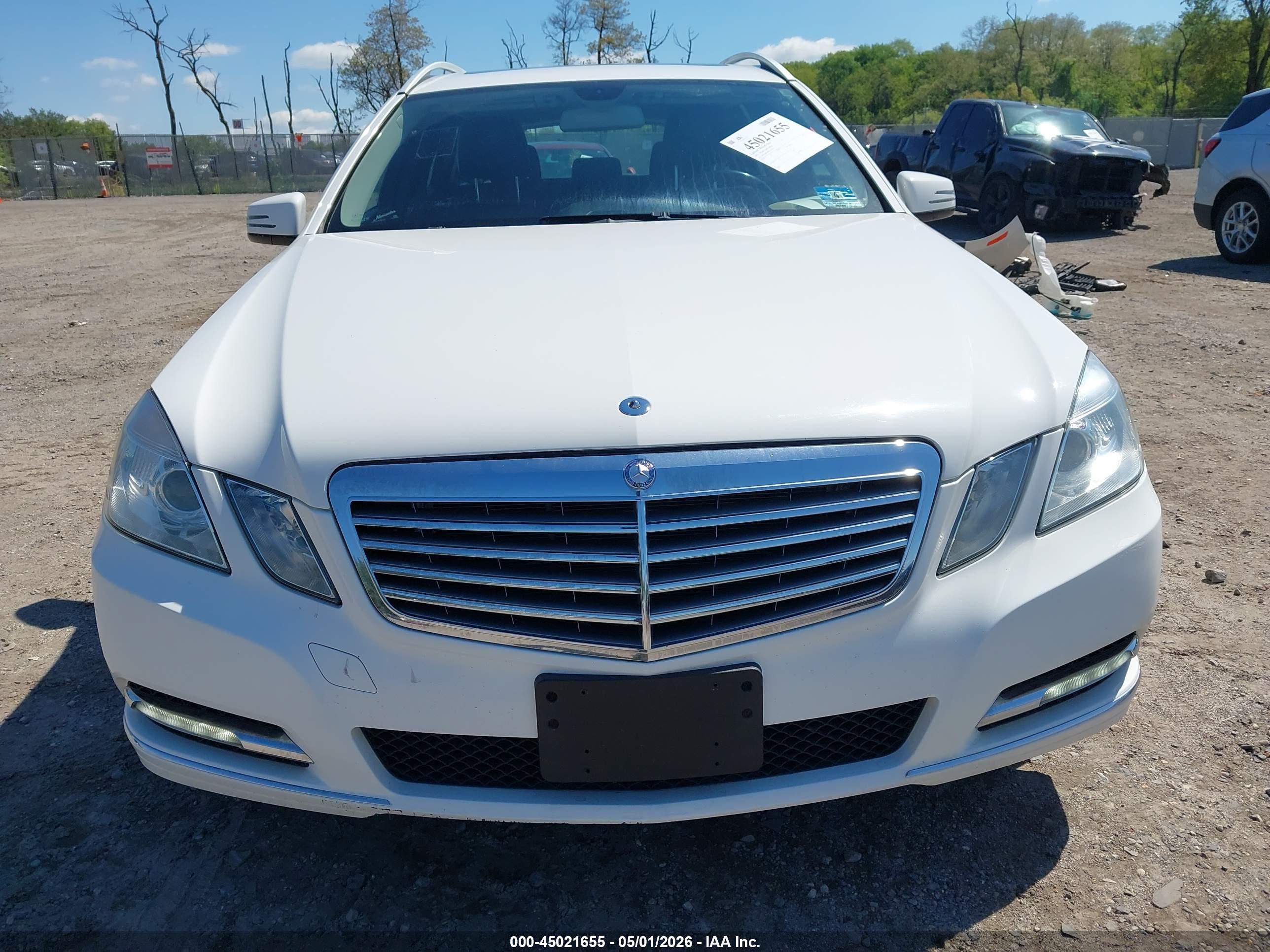 MERCEDES-BENZ E image 6