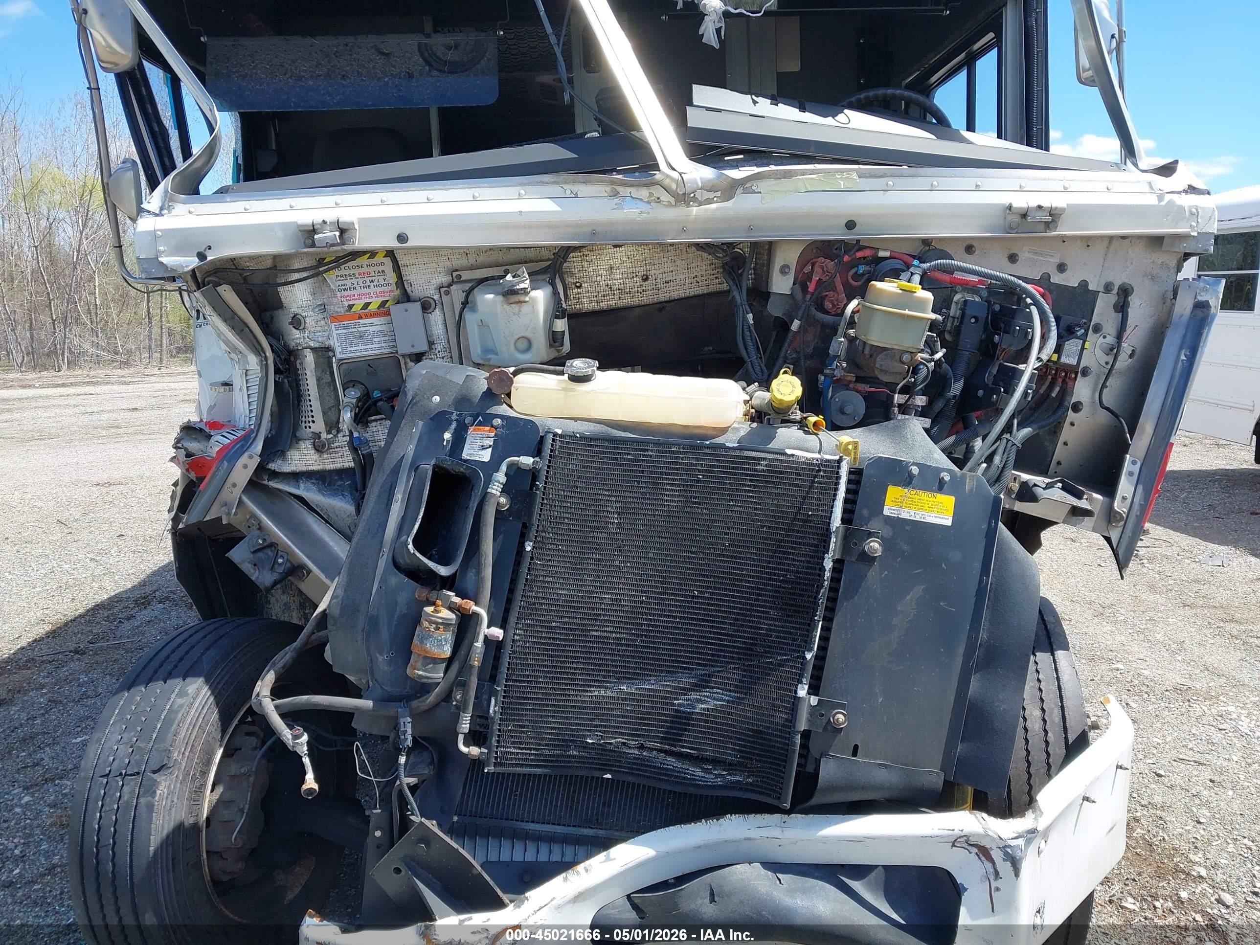FREIGHTLINER MT55 image 10