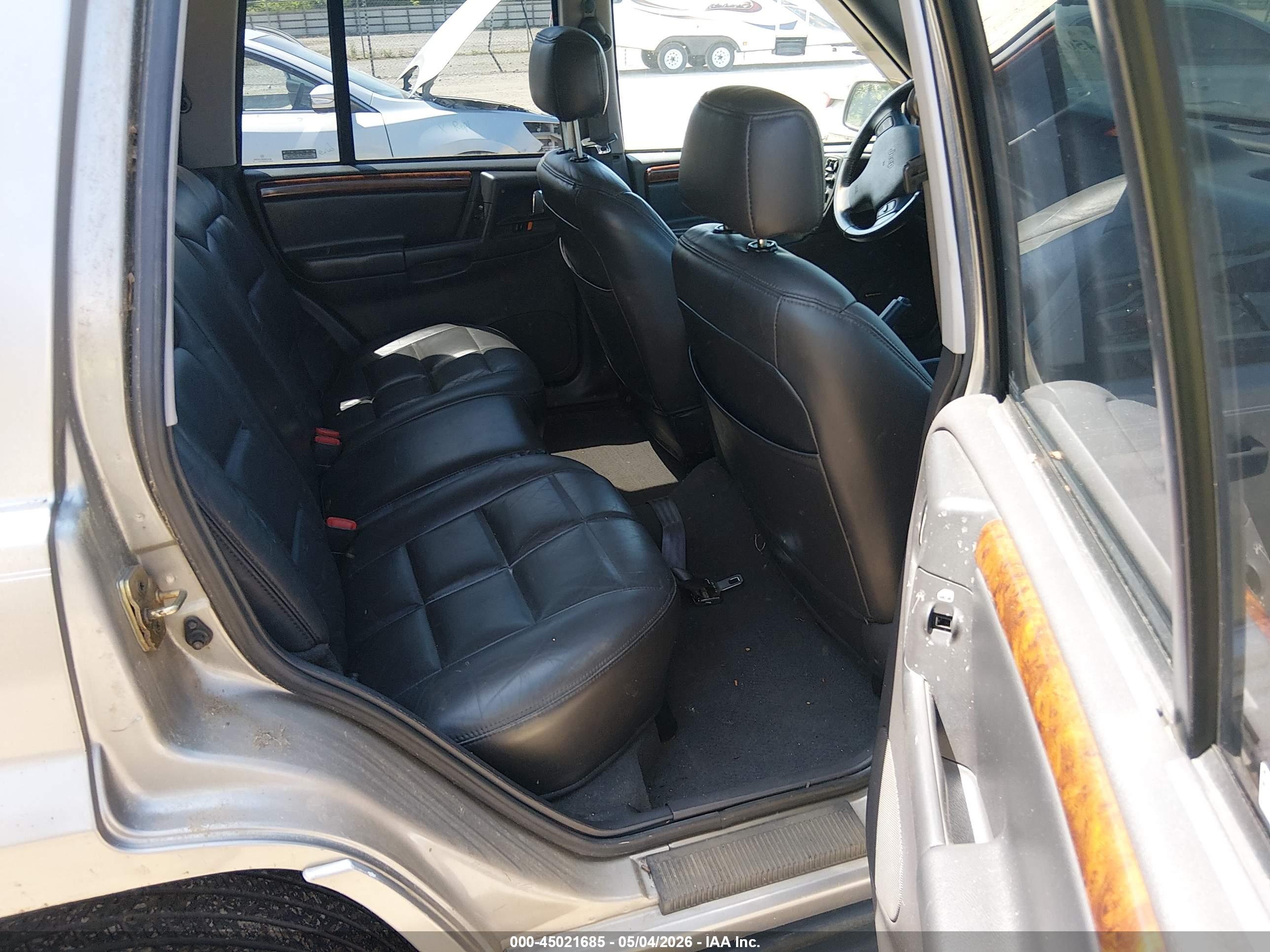 JEEP GRAND image 8