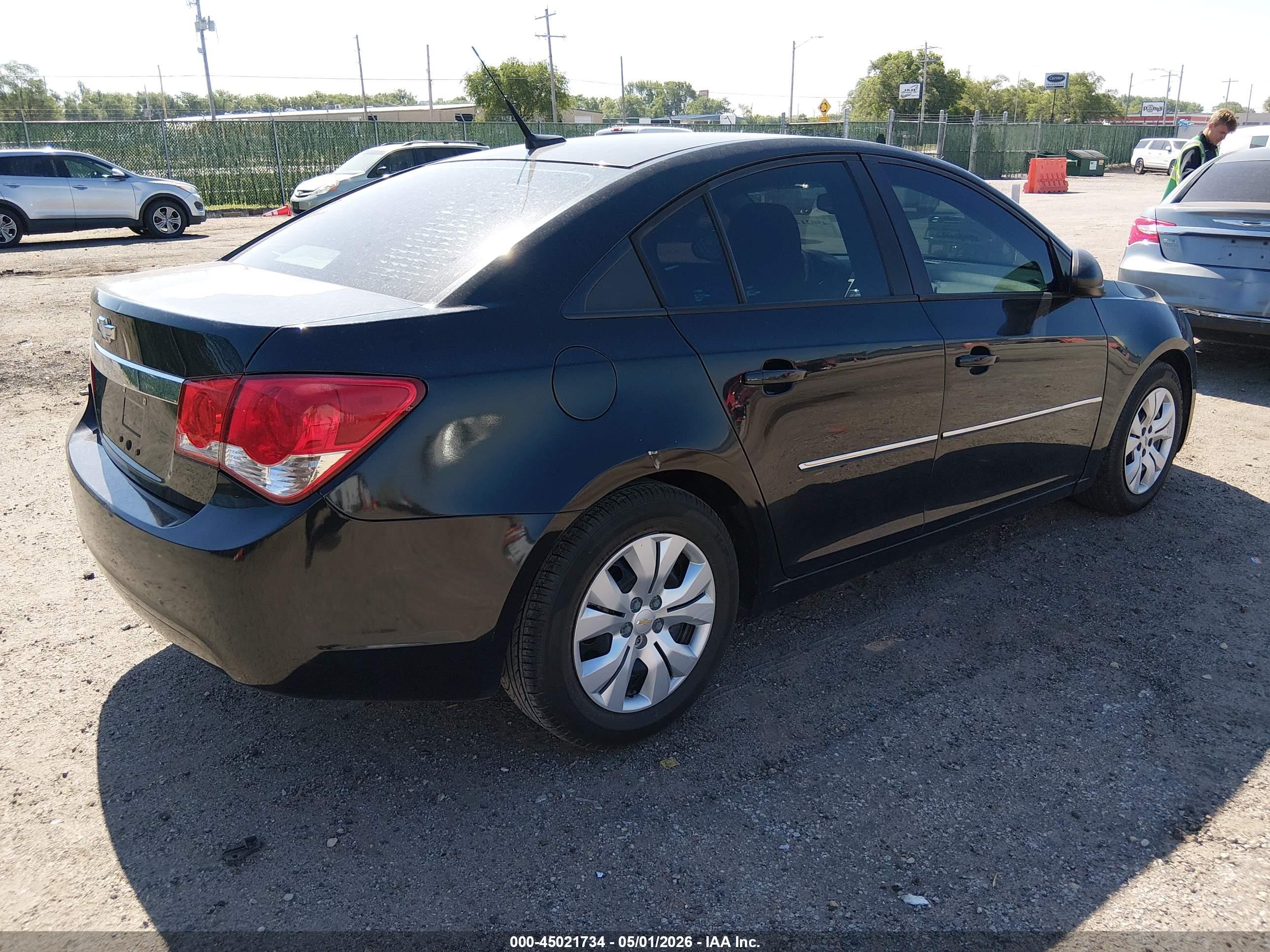 CHEVROLET CRUZE image 4