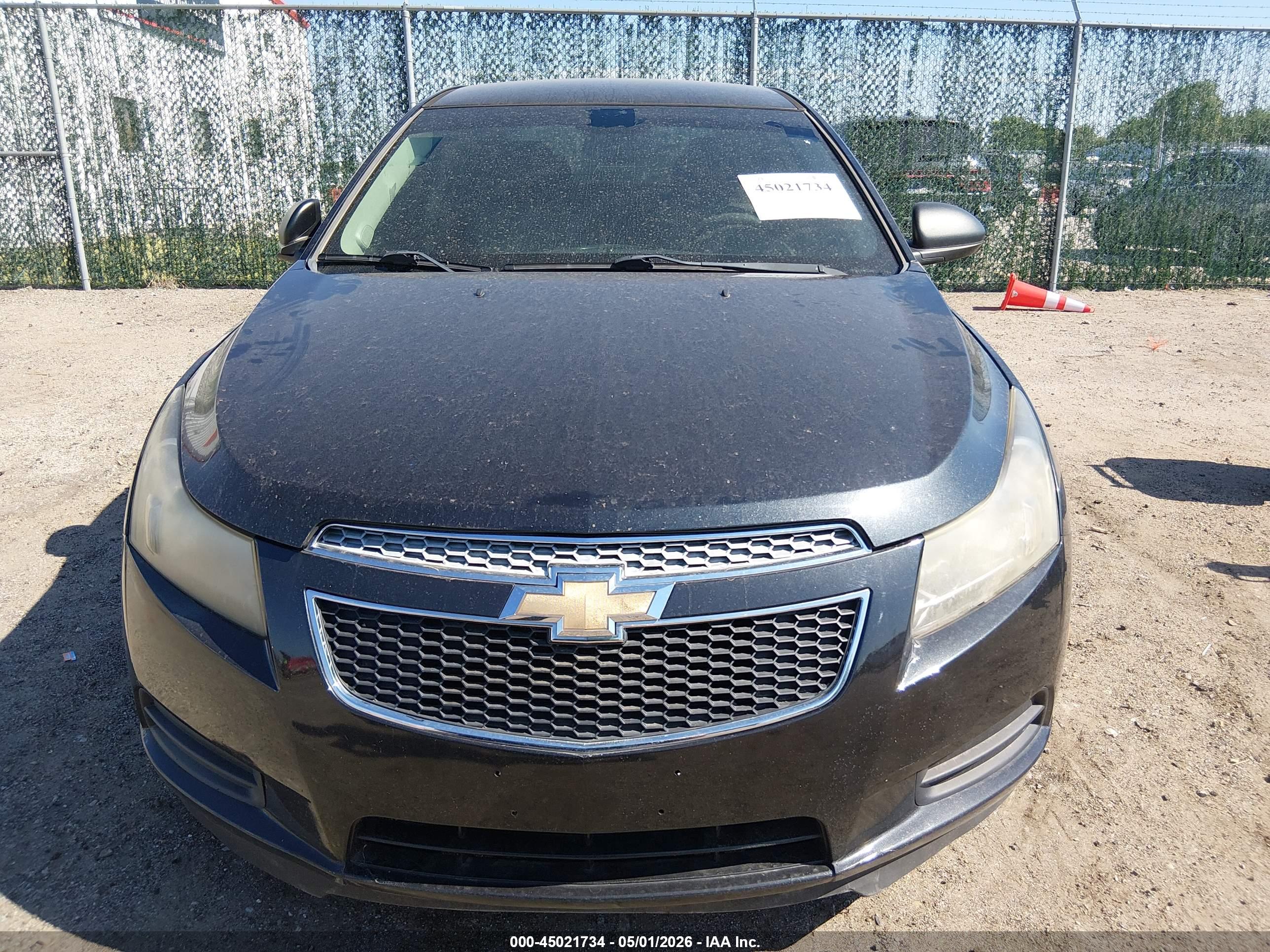 CHEVROLET CRUZE image 6
