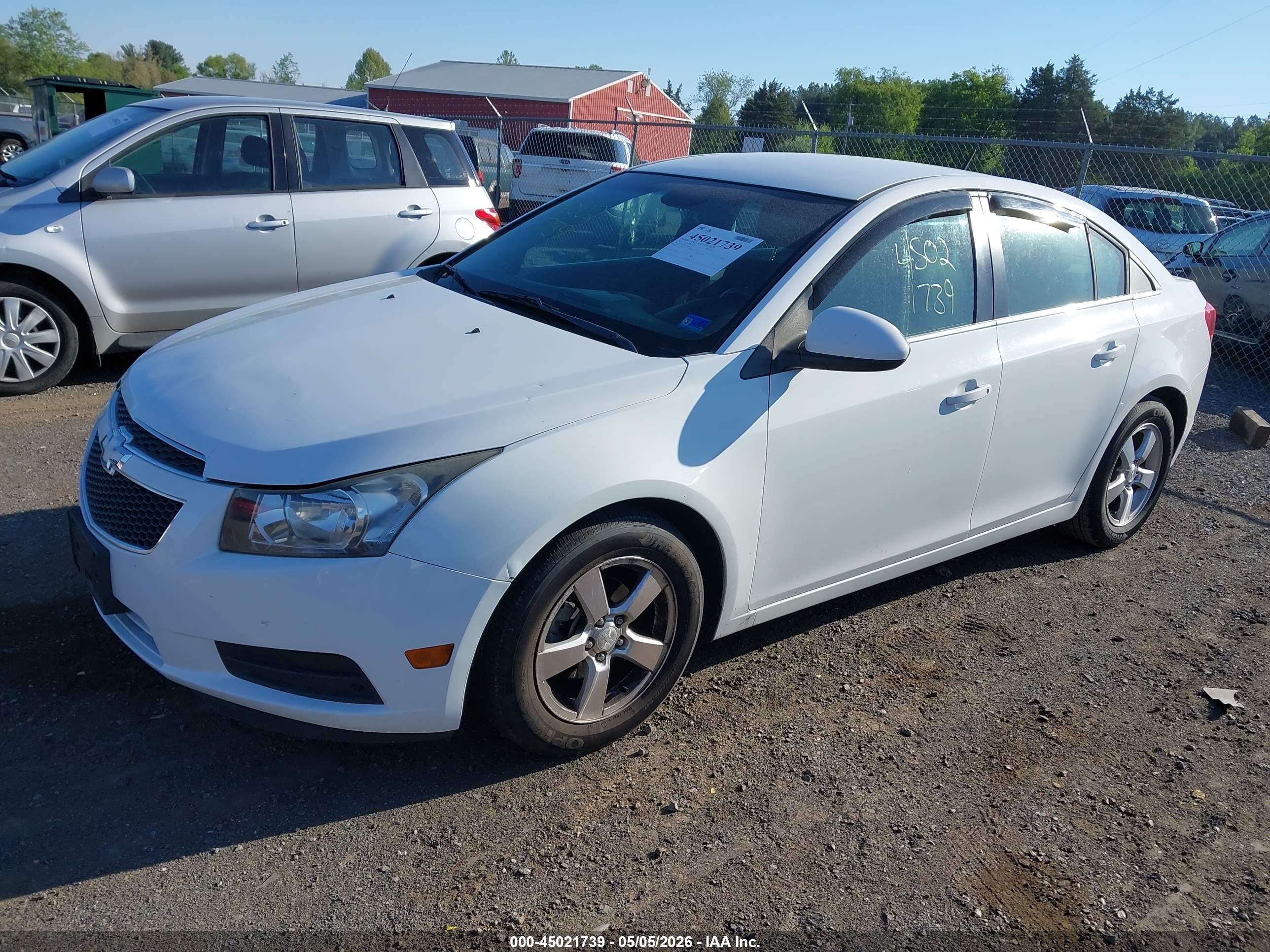 CHEVROLET CRUZE image 2