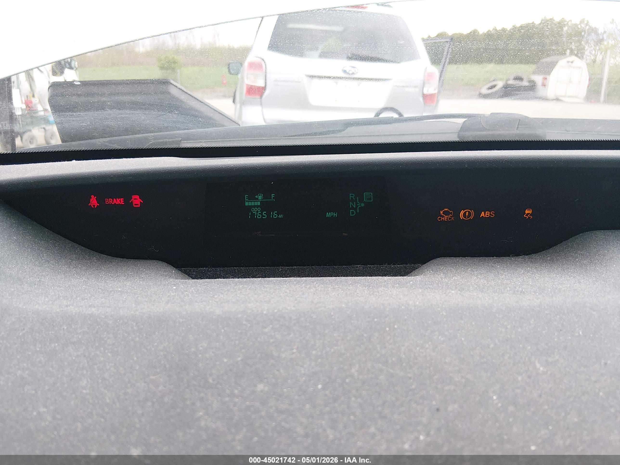 TOYOTA PRIUS image 7