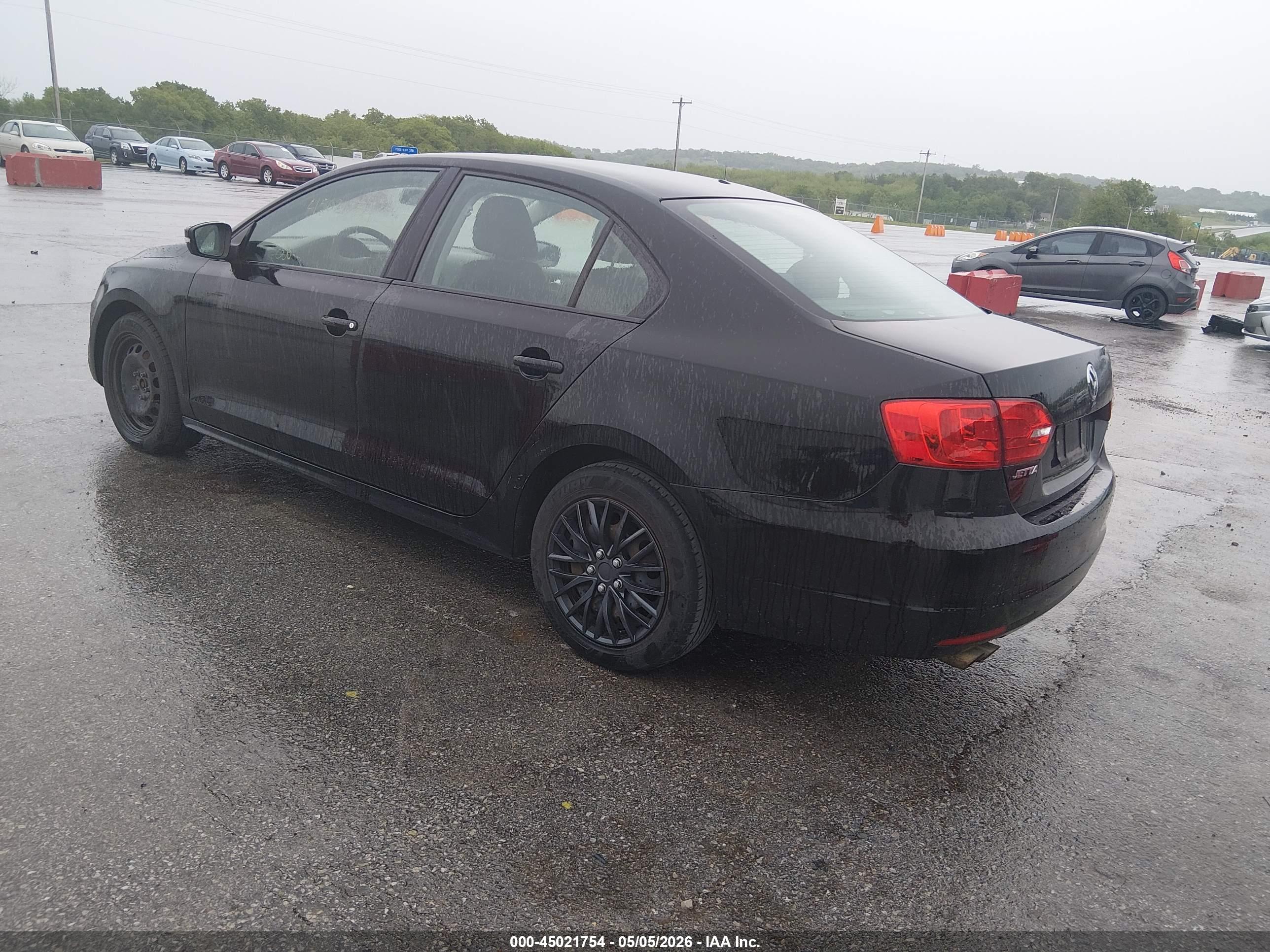 VOLKSWAGEN JETTA image 3
