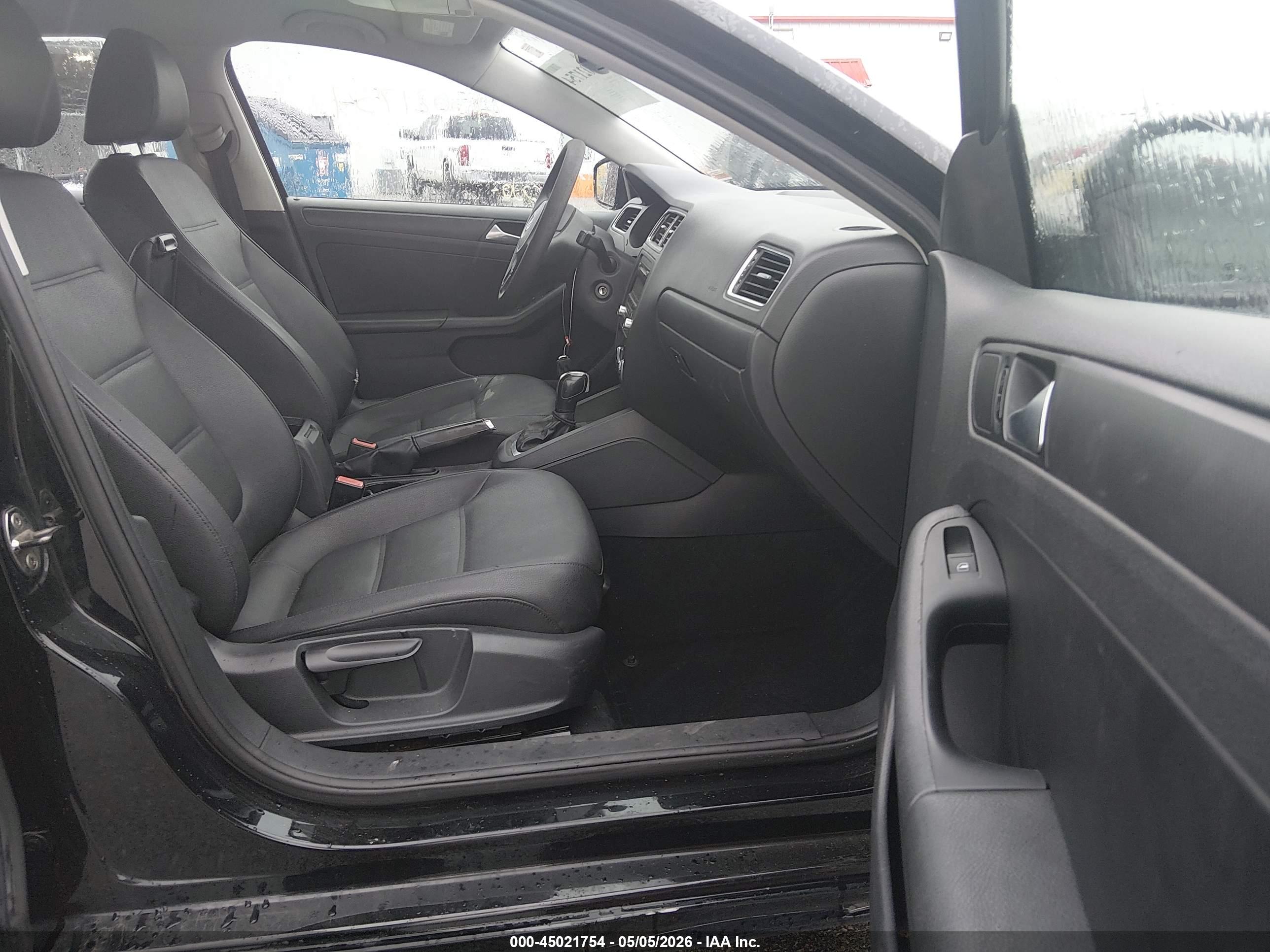 VOLKSWAGEN JETTA image 5