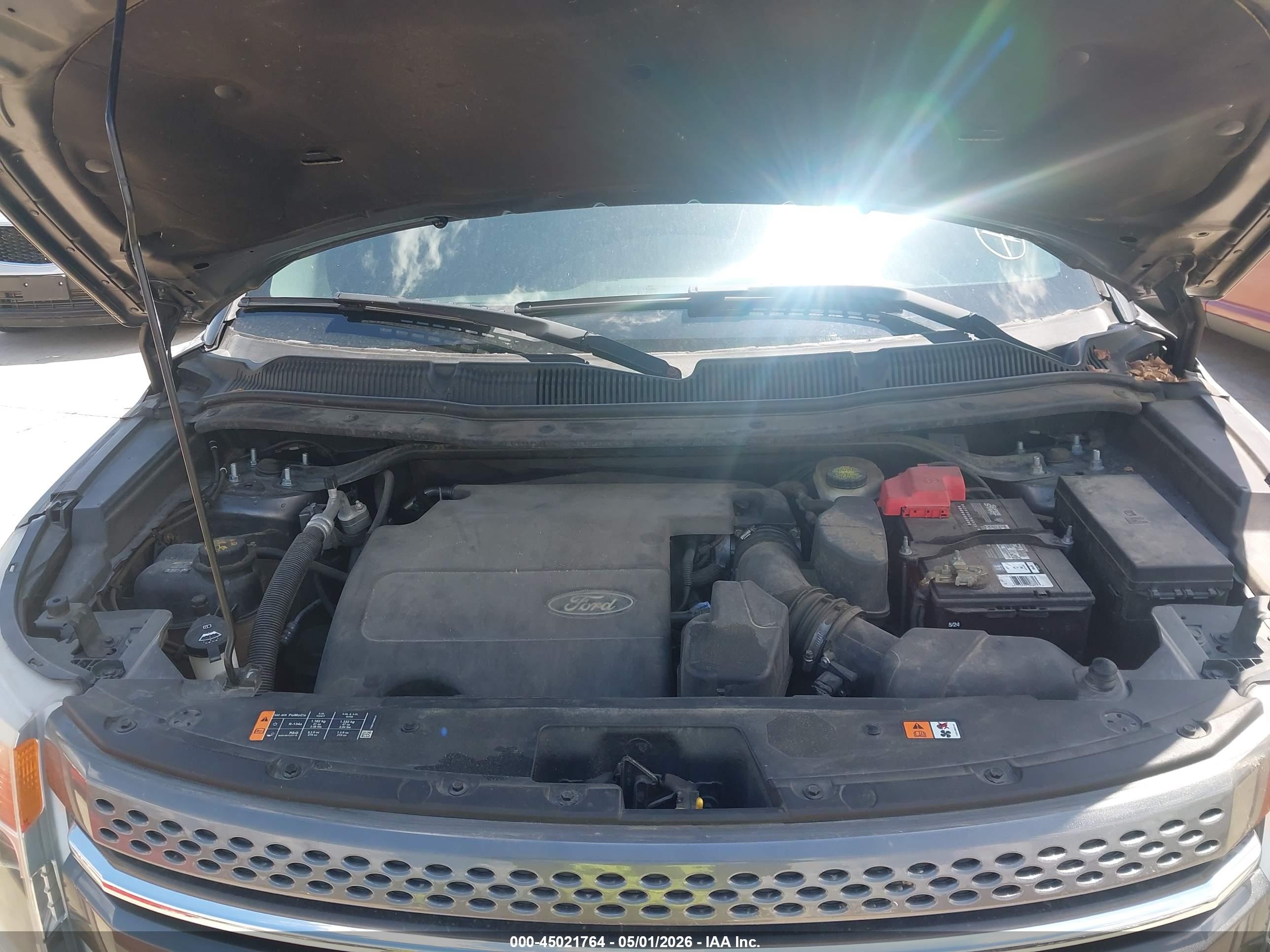 FORD EXPLORER image 10