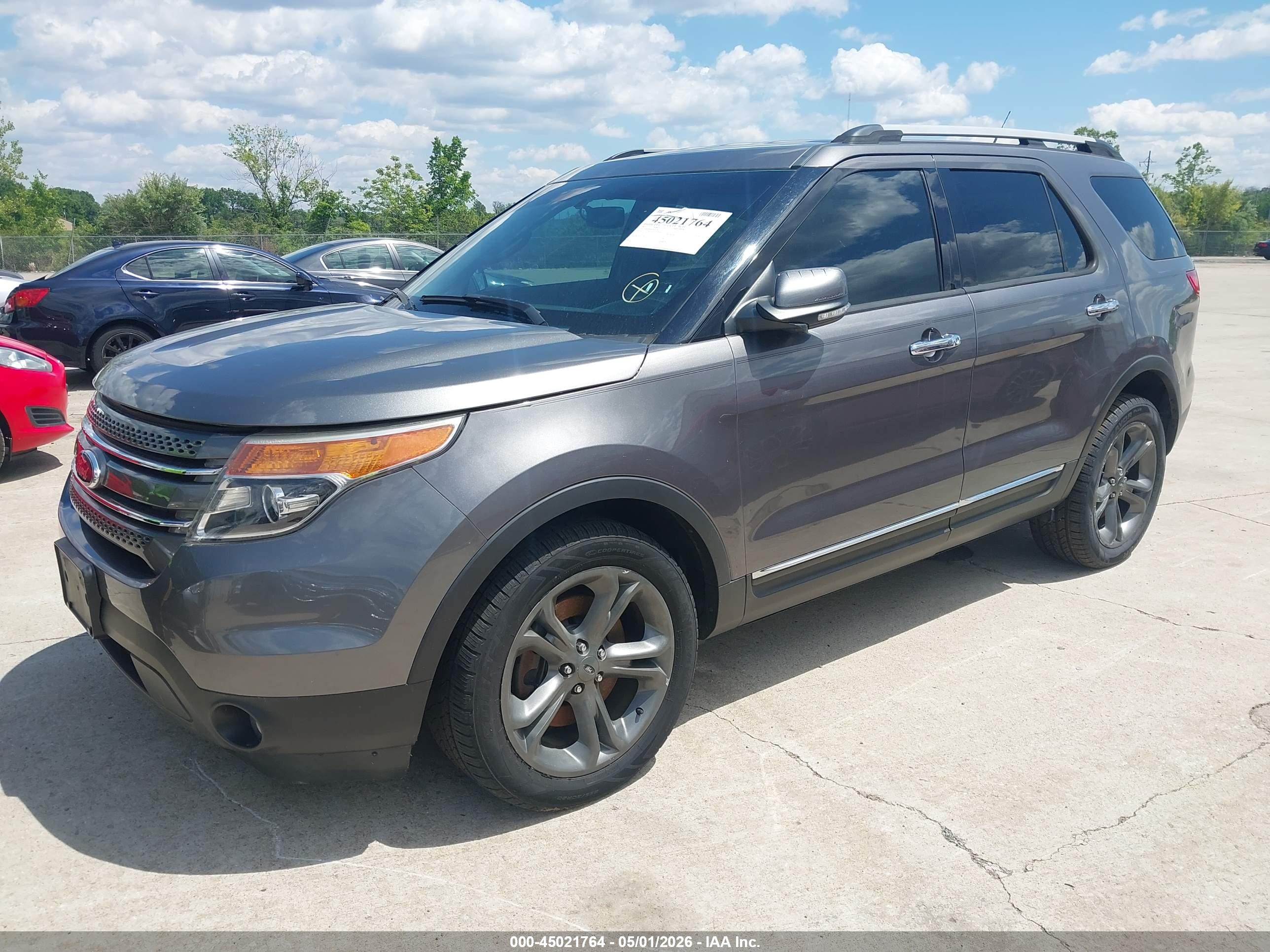 FORD EXPLORER image 2