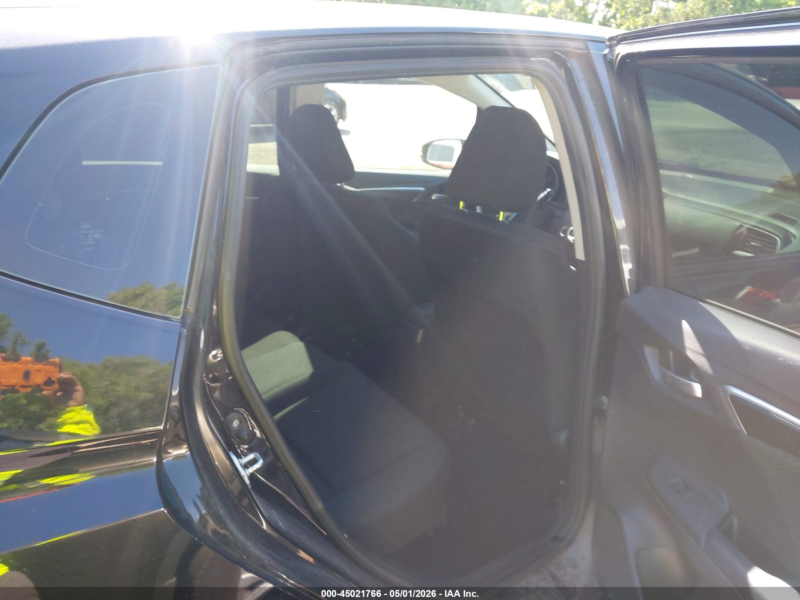 HONDA FIT image 8