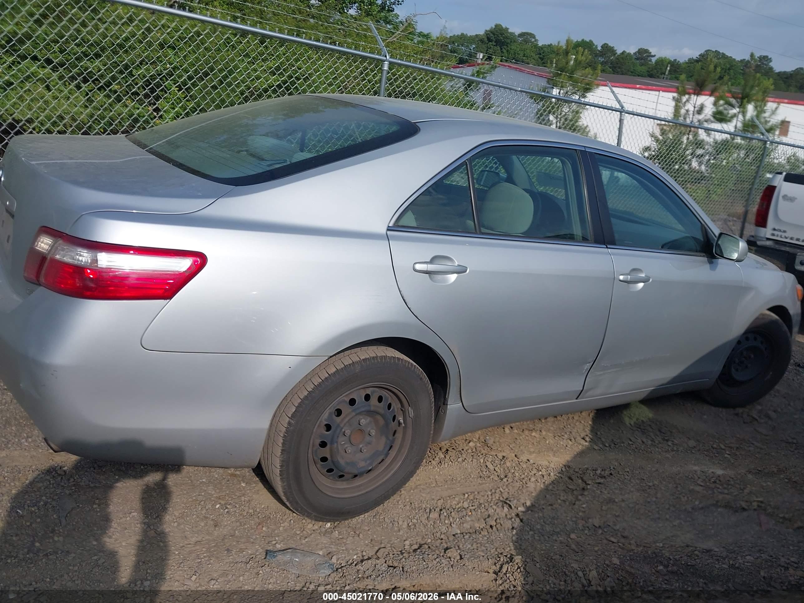 TOYOTA CAMRY image 6