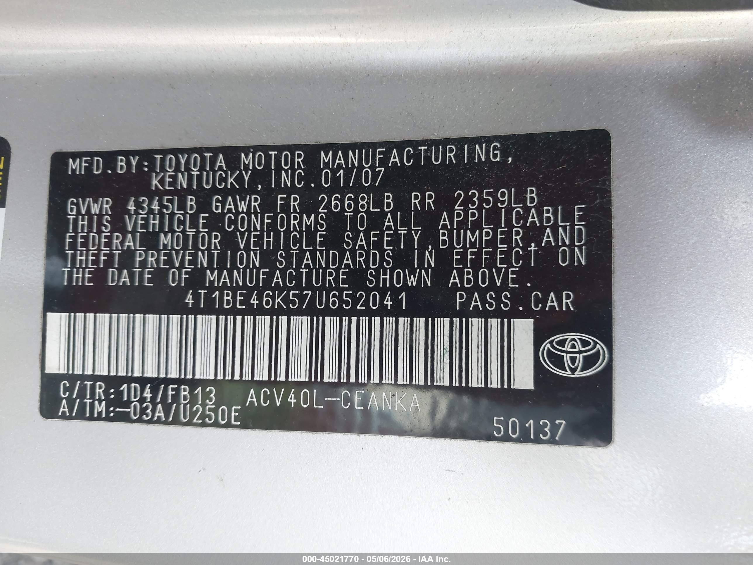 TOYOTA CAMRY image 9
