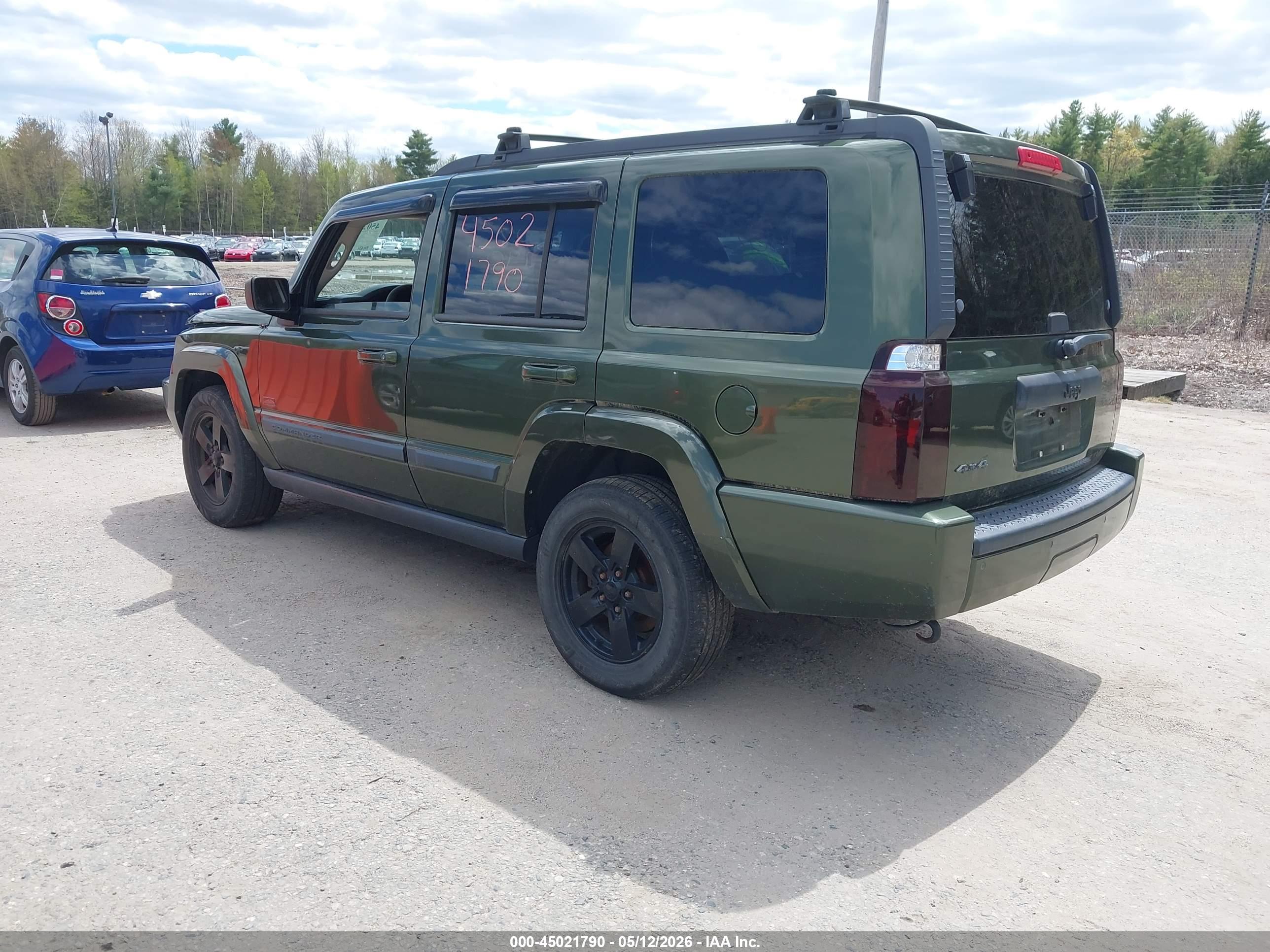 JEEP COMMANDER image 3