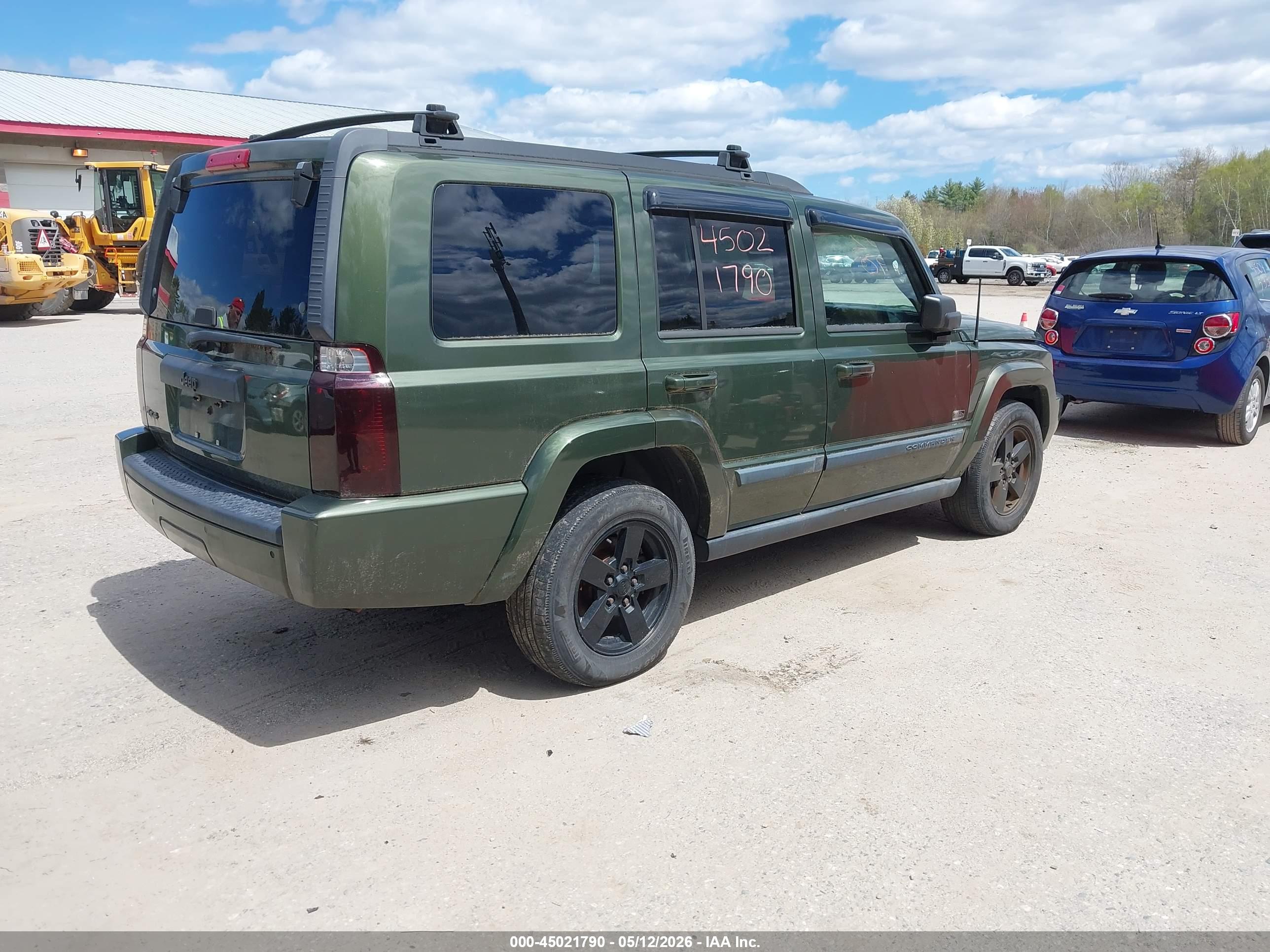 JEEP COMMANDER image 4