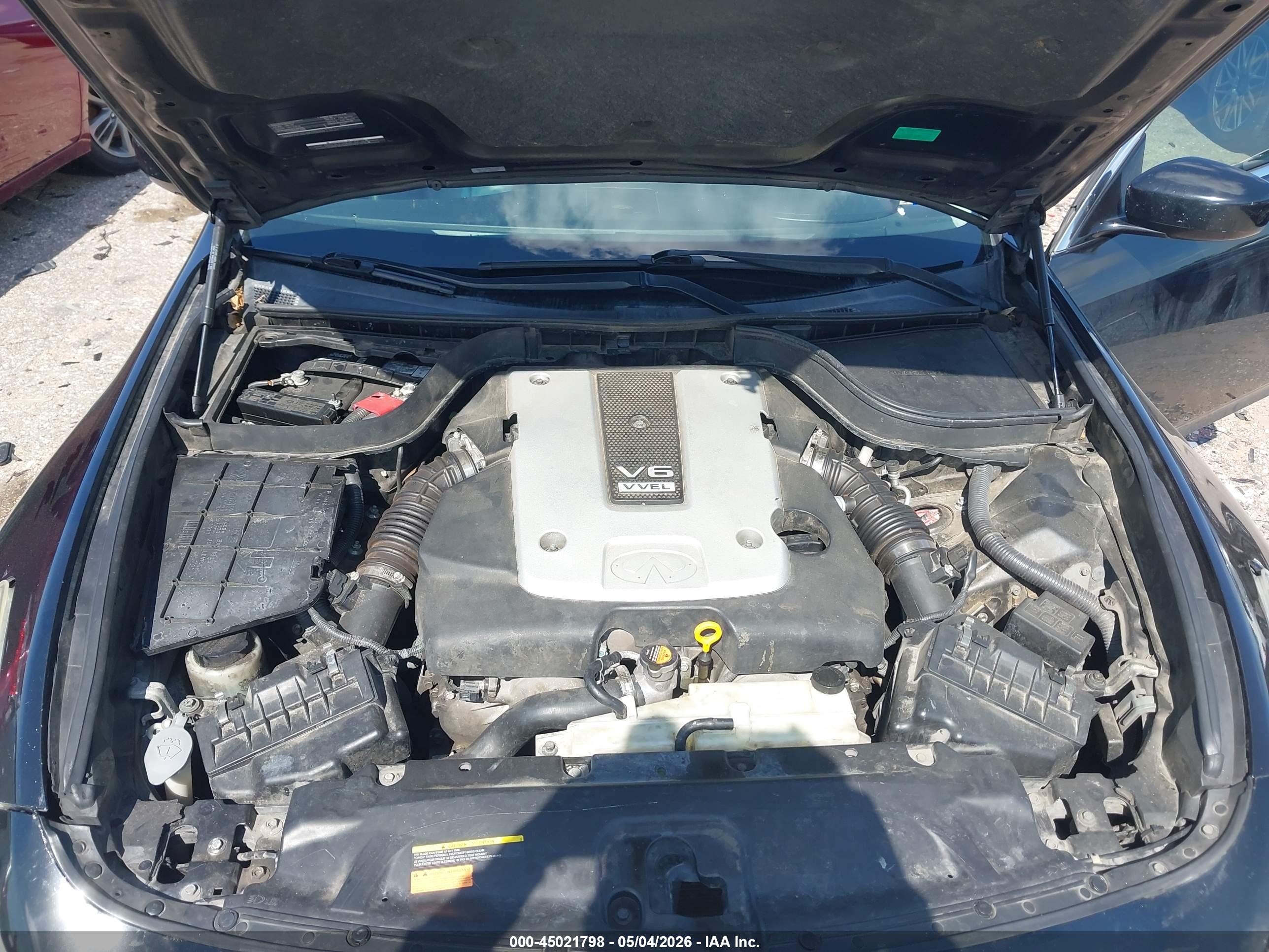 INFINITI G37 image 10