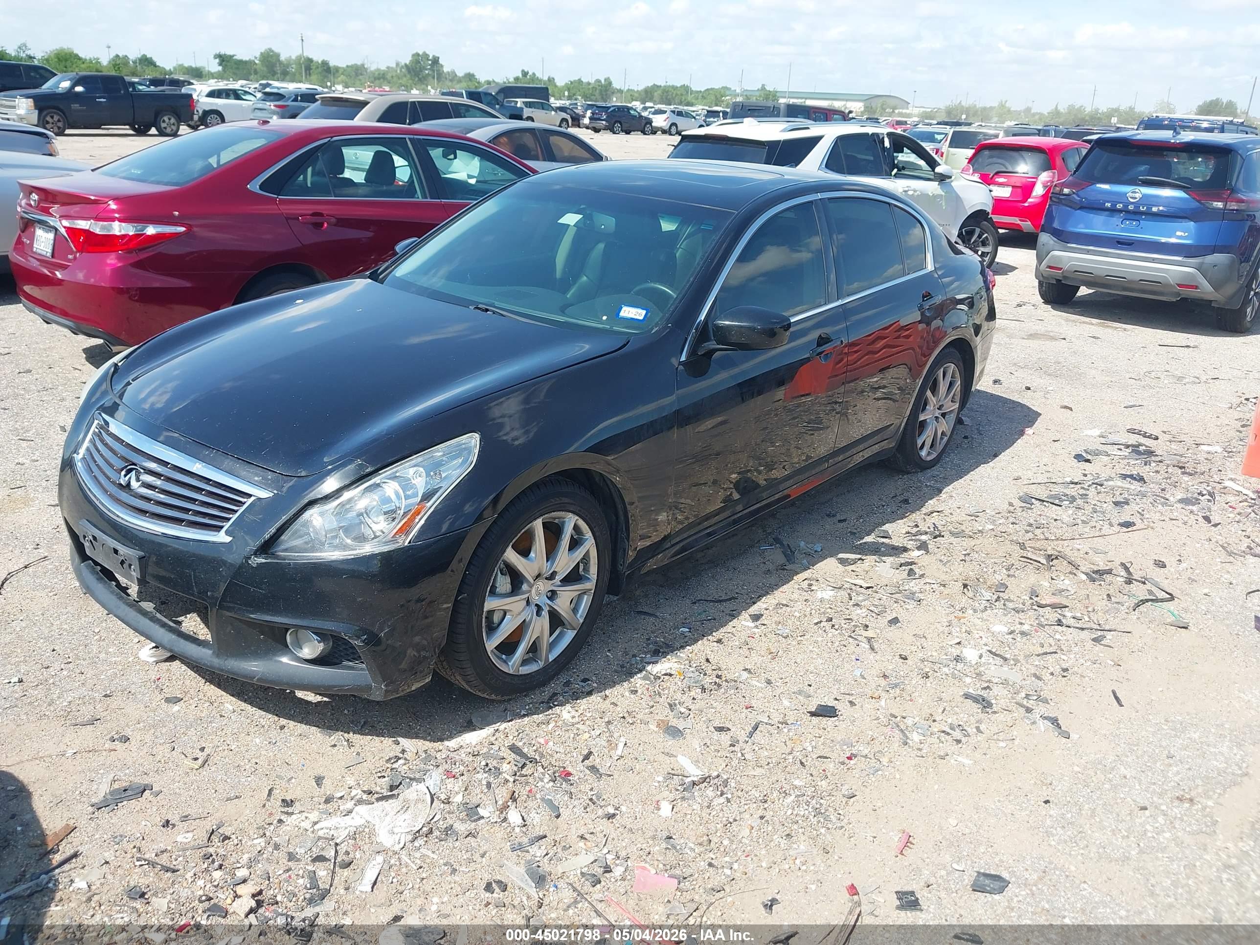 INFINITI G37 image 2