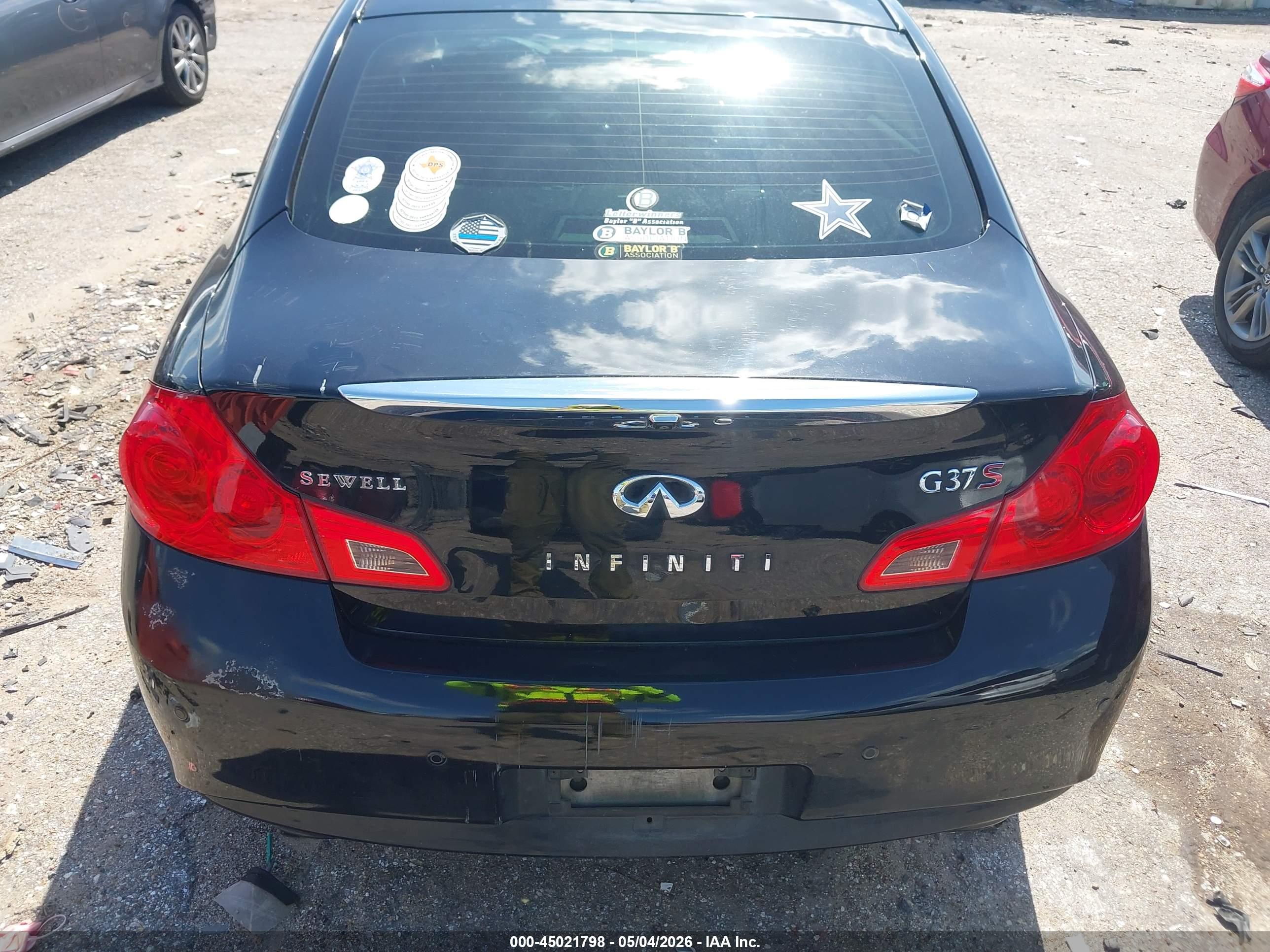 INFINITI G37 image 6