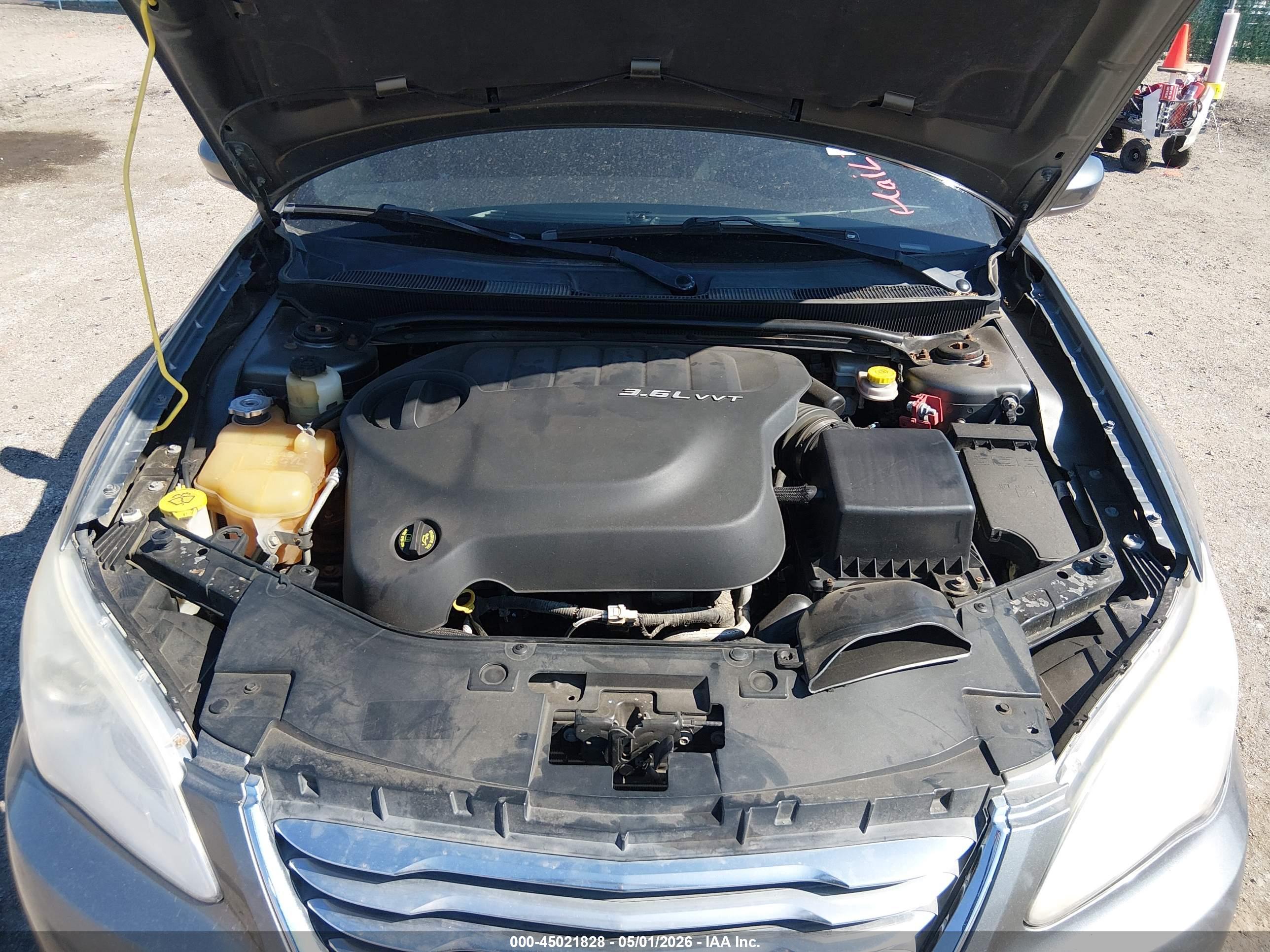CHRYSLER 200 image 10