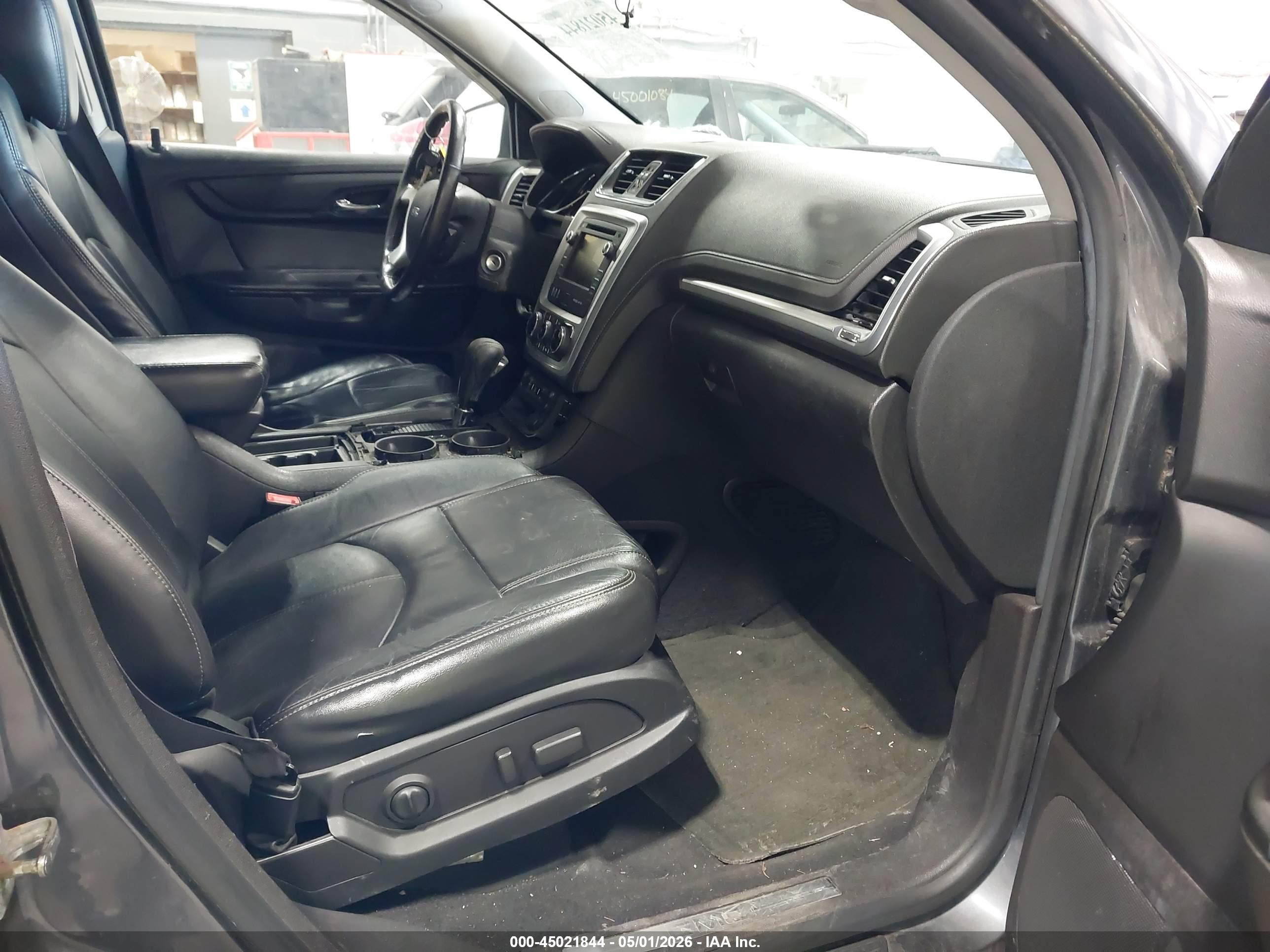 GMC ACADIA image 5