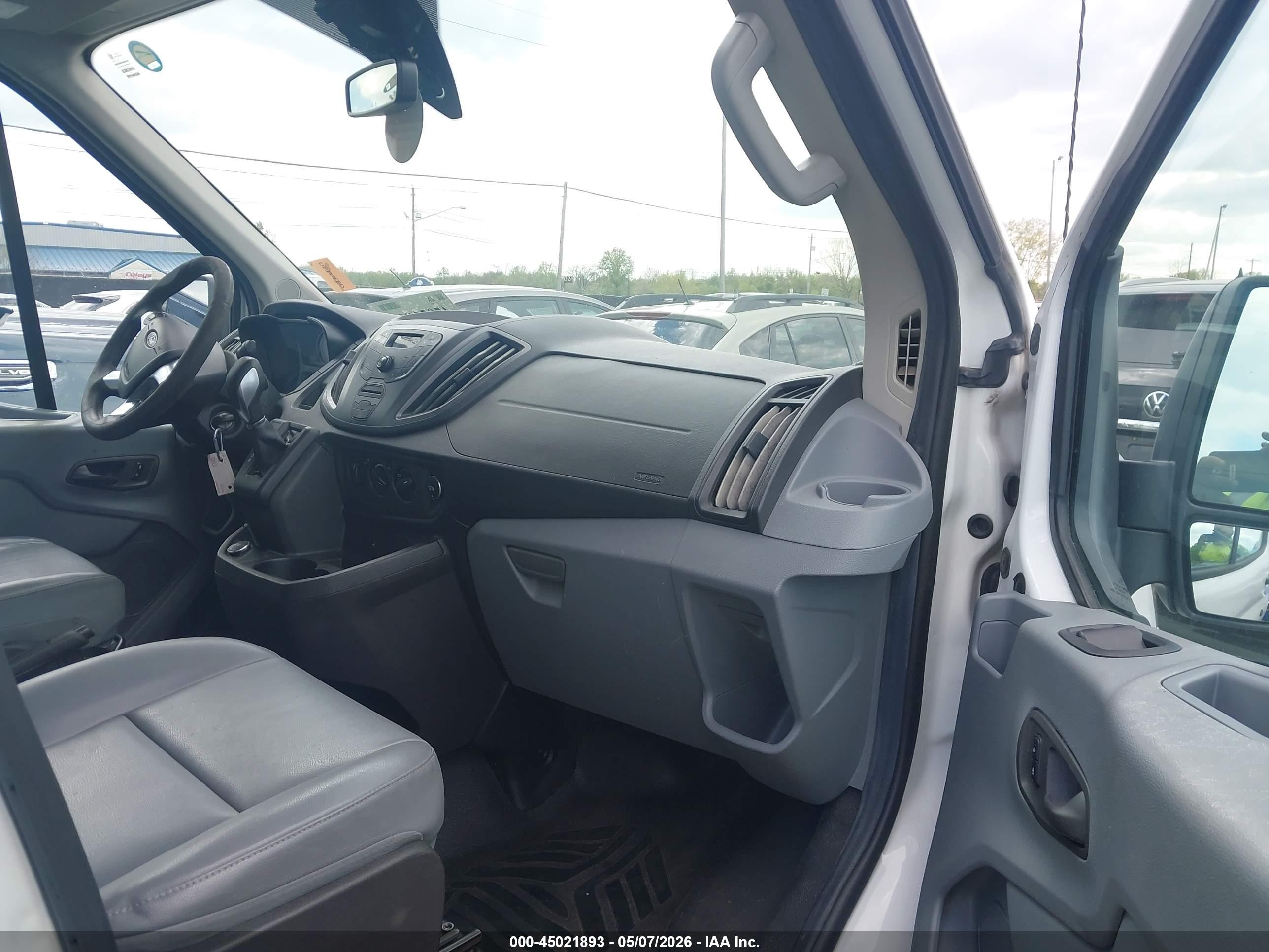 FORD TRANSIT-350 image 5