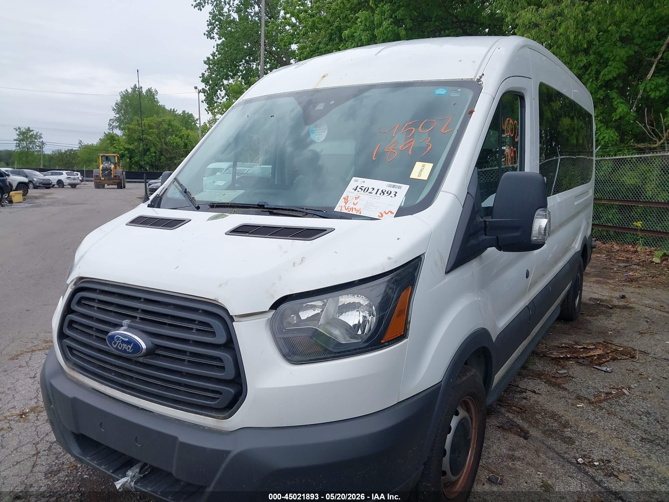 FORD TRANSIT-350 image 6