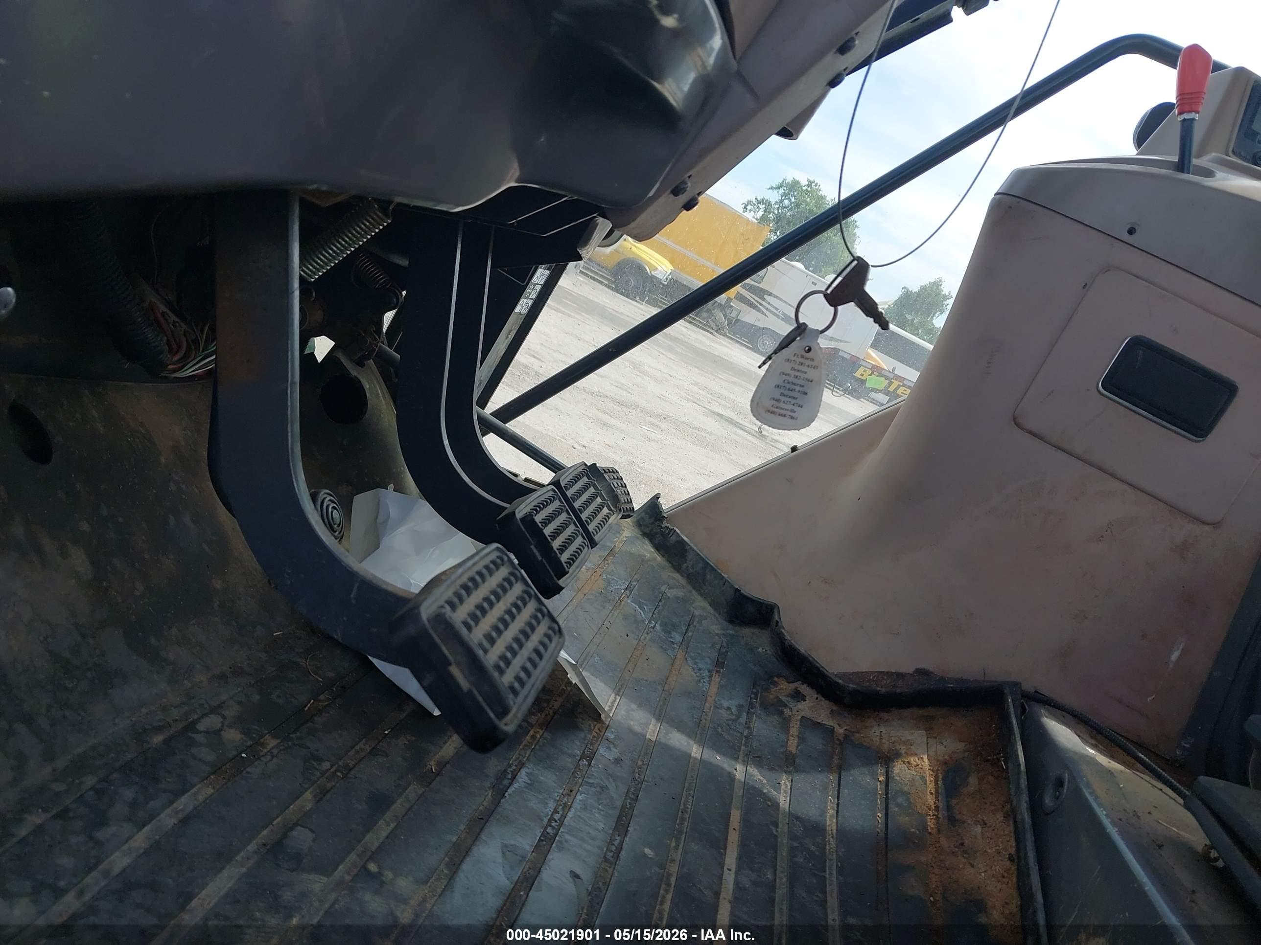 KUBOTA M125 image 11