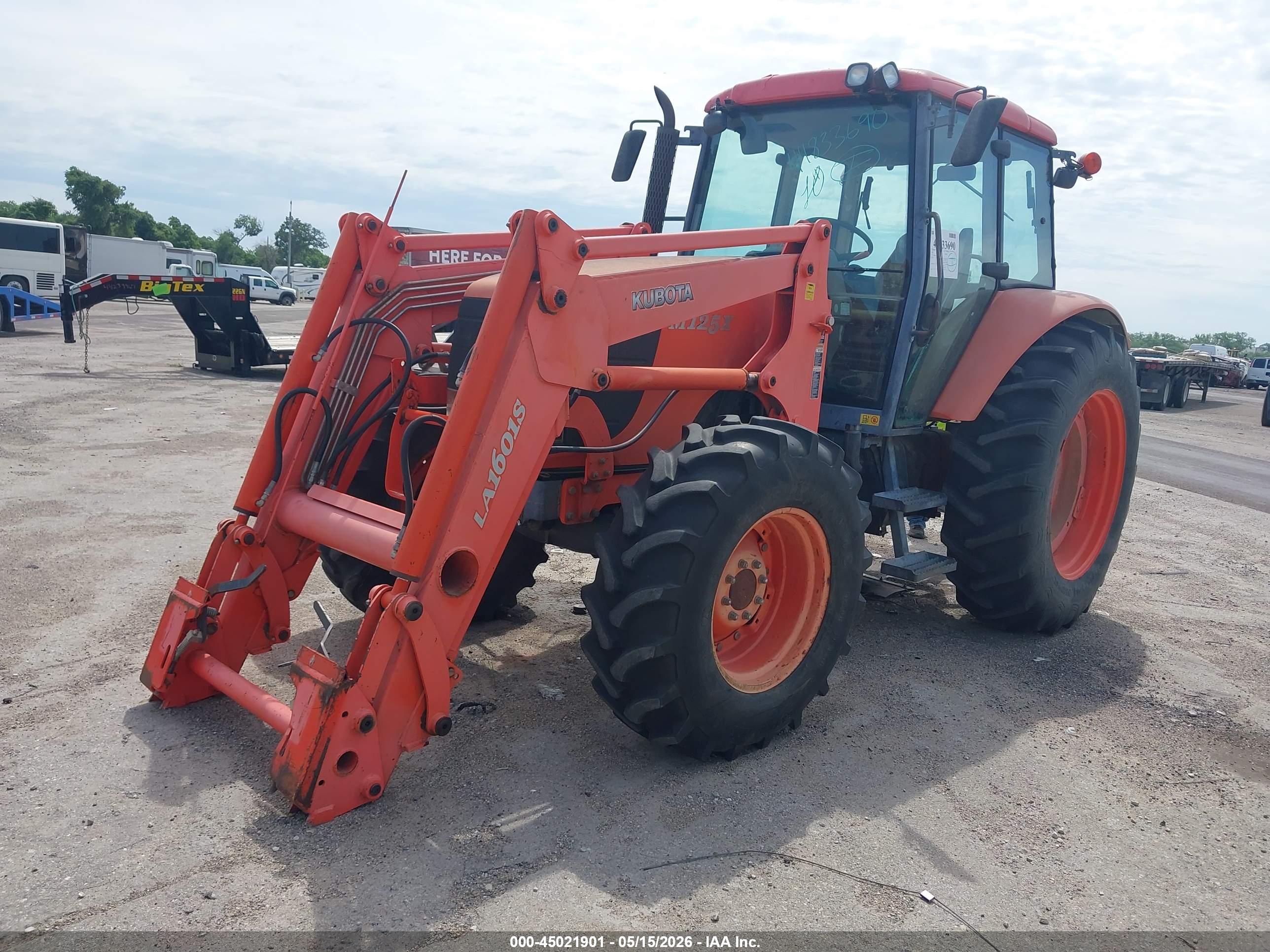 KUBOTA M125 image 2
