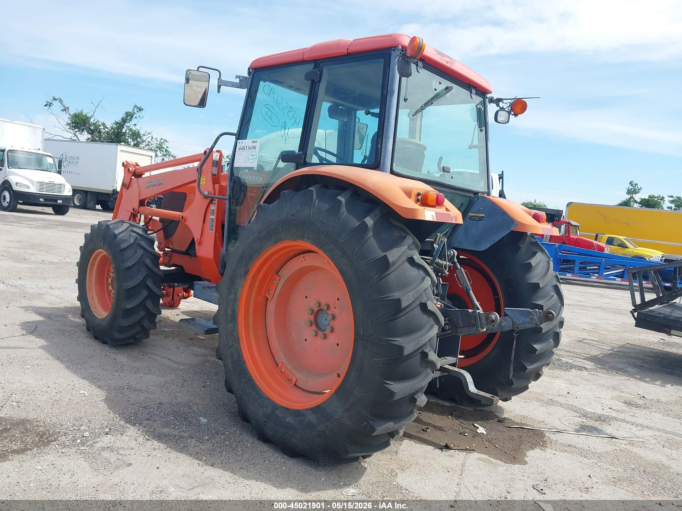 KUBOTA M125 image 3