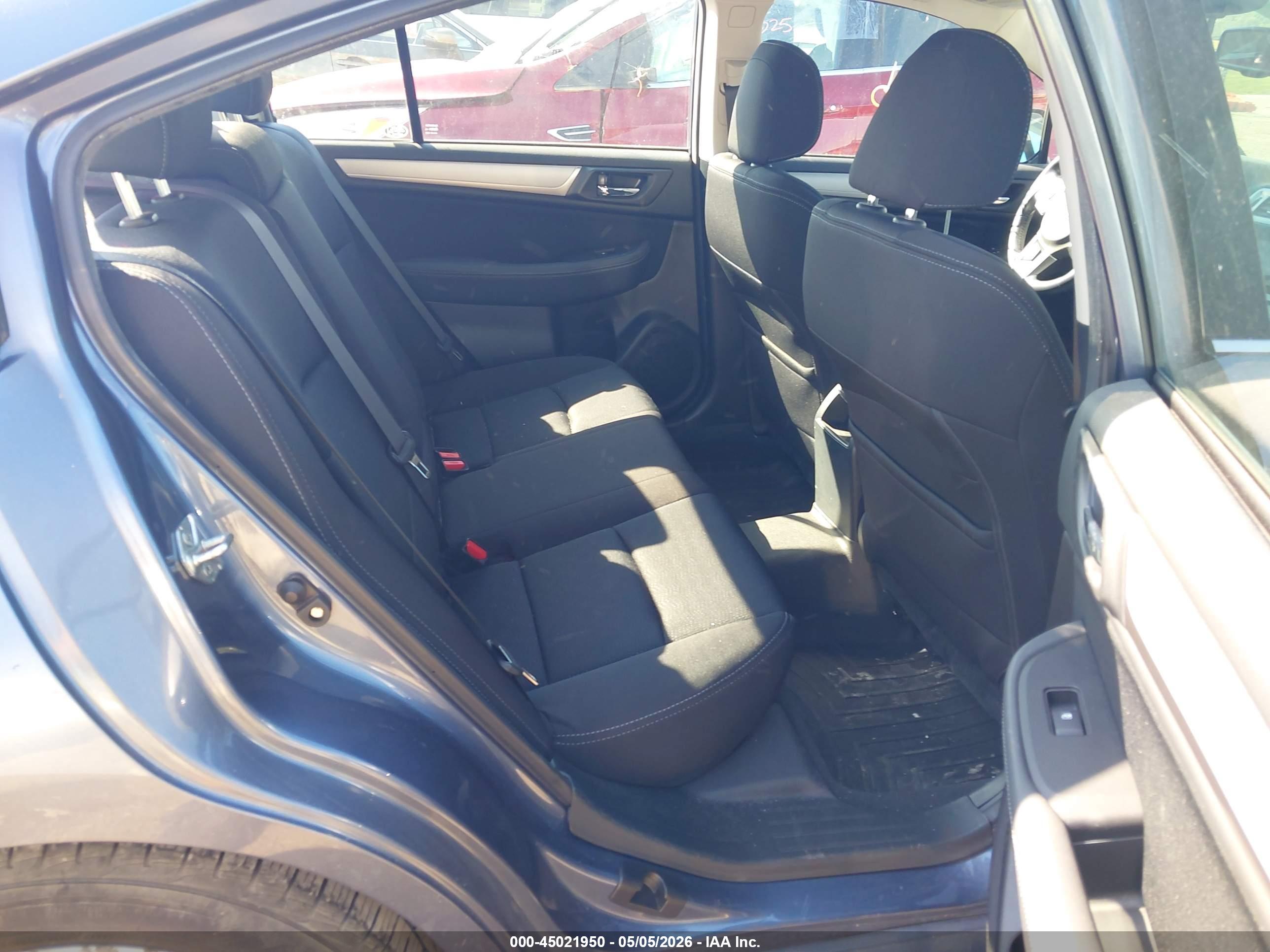 SUBARU LEGACY image 8