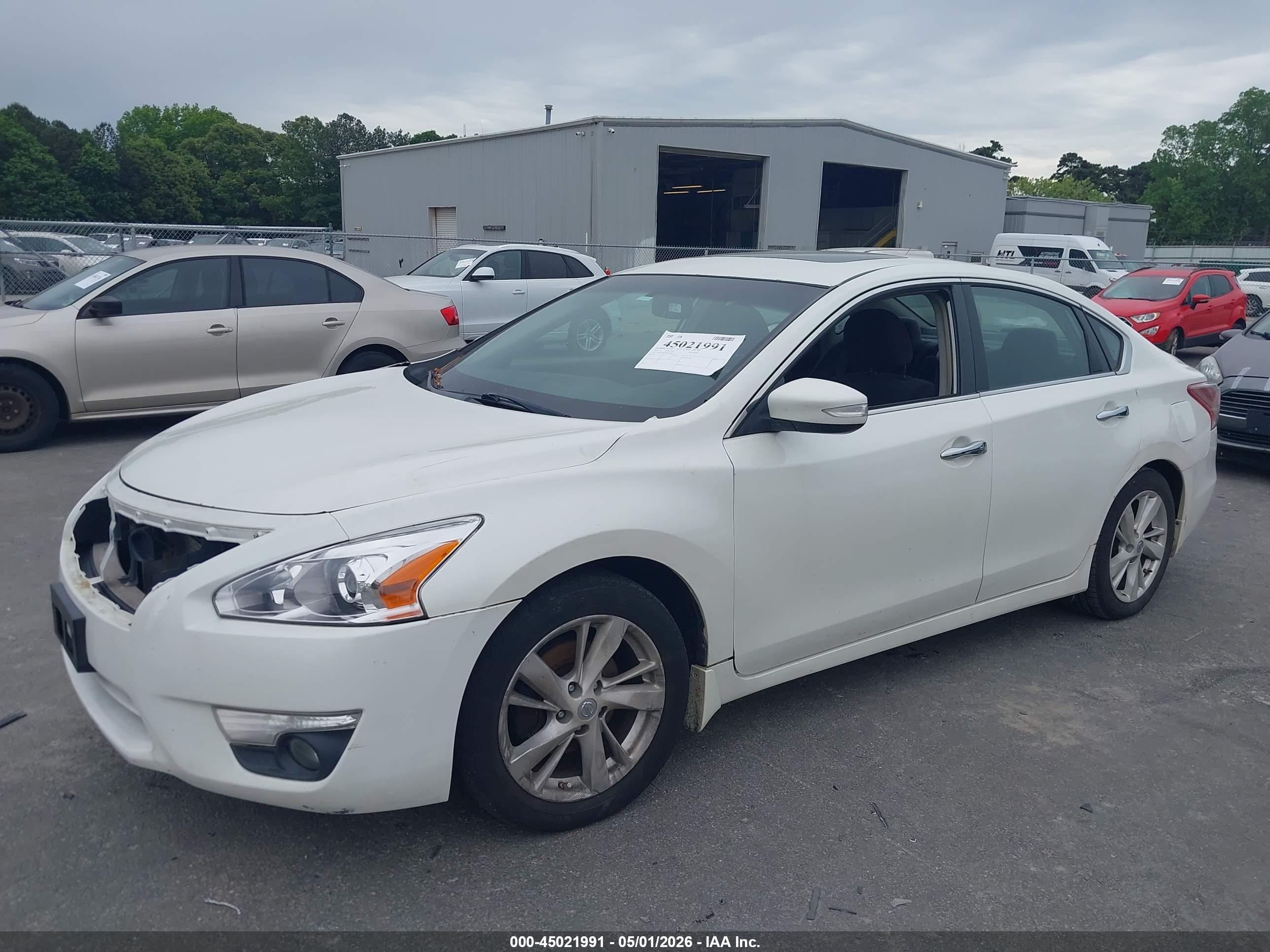 NISSAN ALTIMA image 2