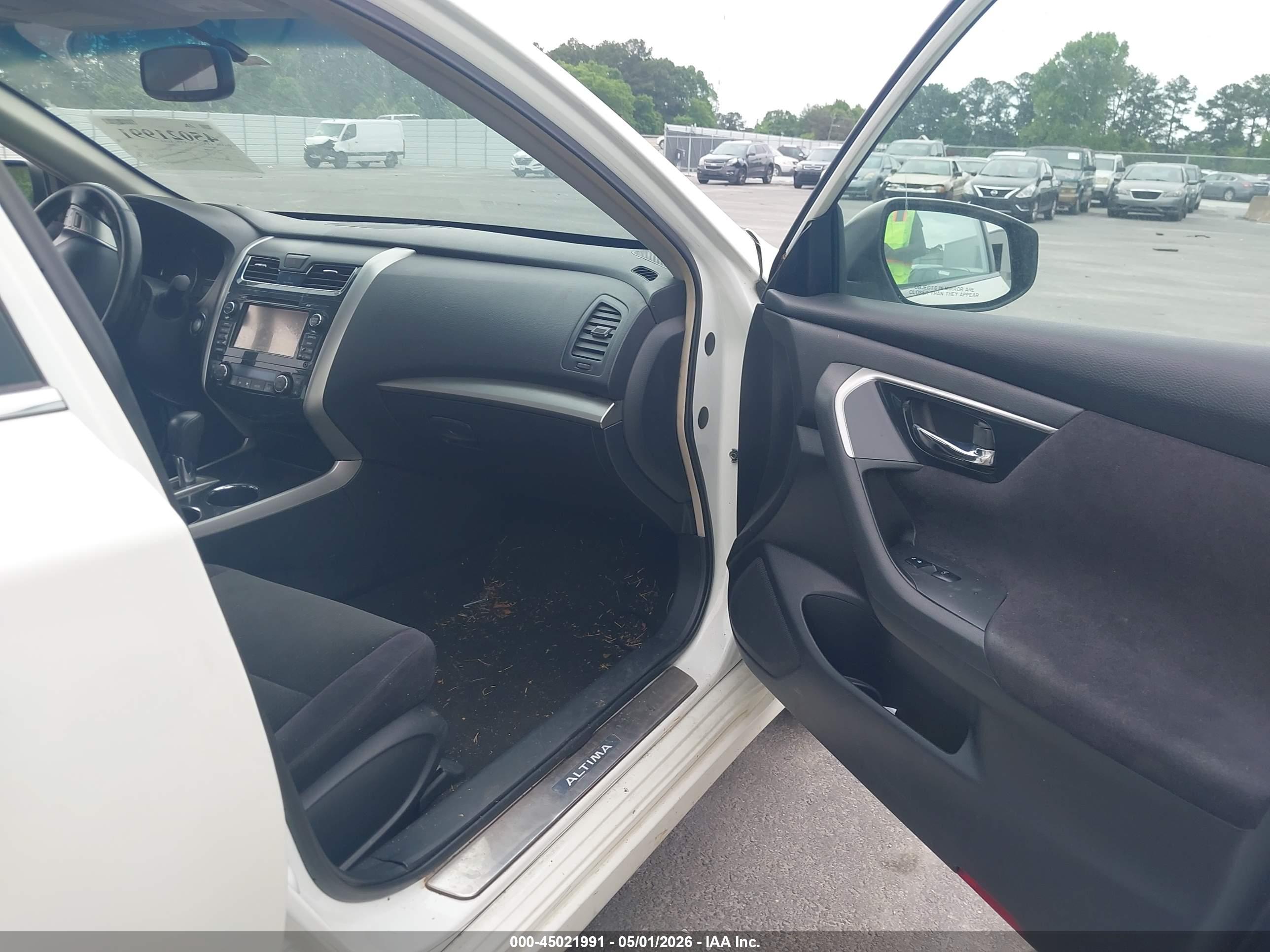 NISSAN ALTIMA image 5