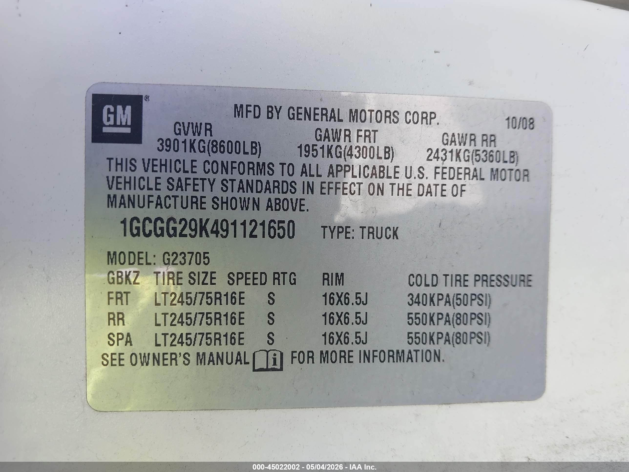 CHEVROLET EXPRESS image 9