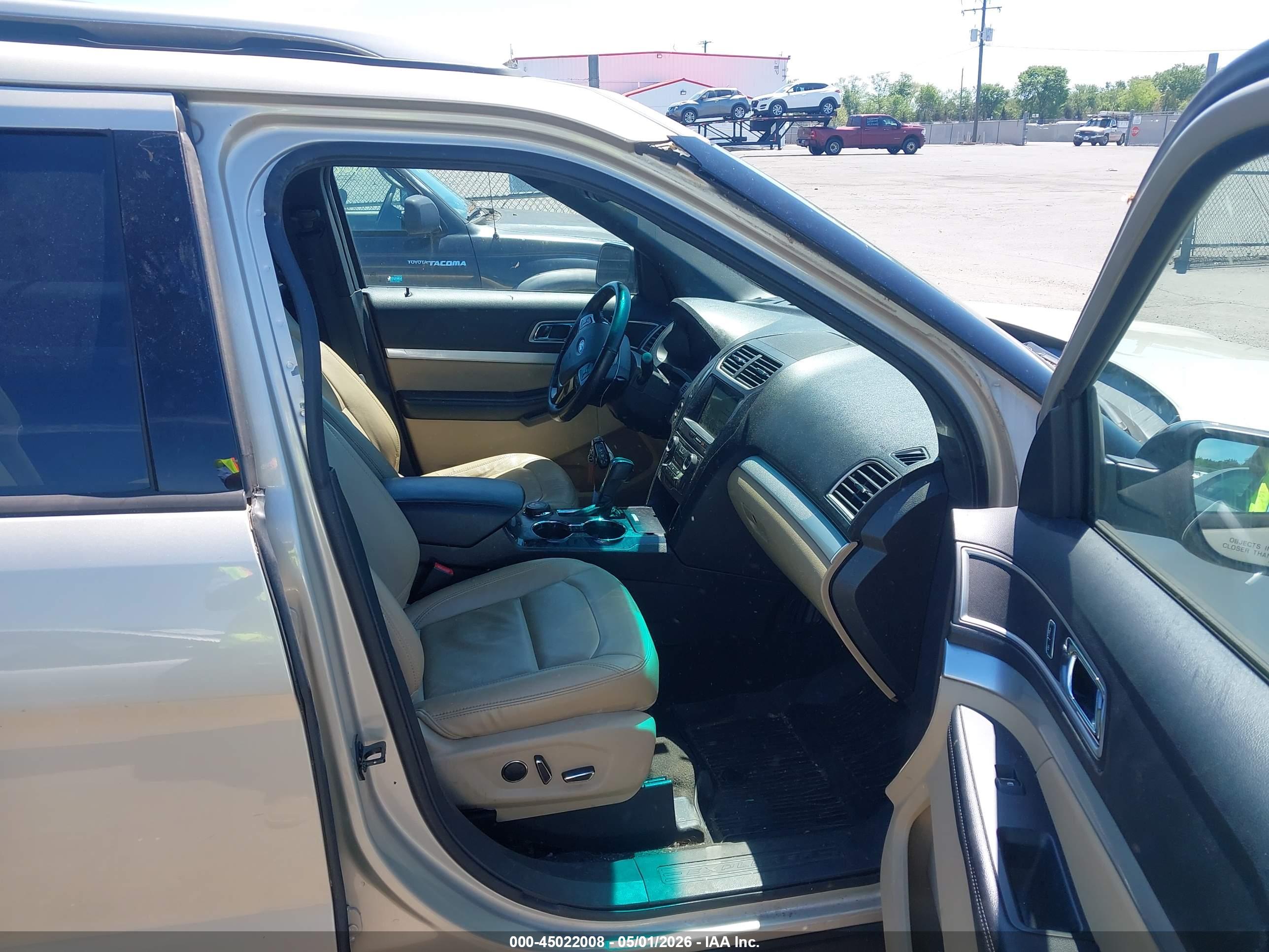 FORD EXPLORER image 5