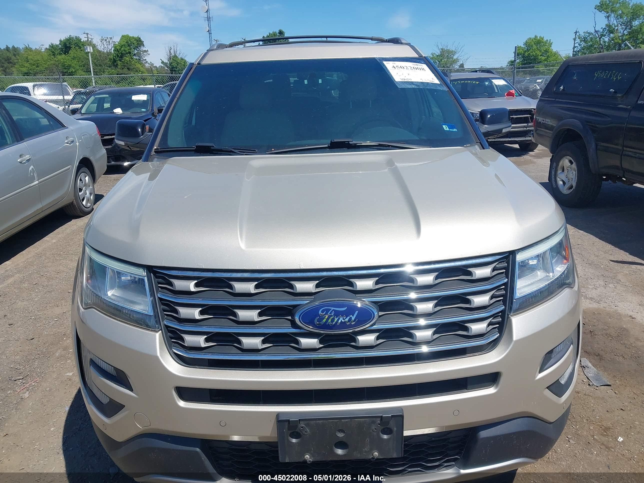 FORD EXPLORER image 6