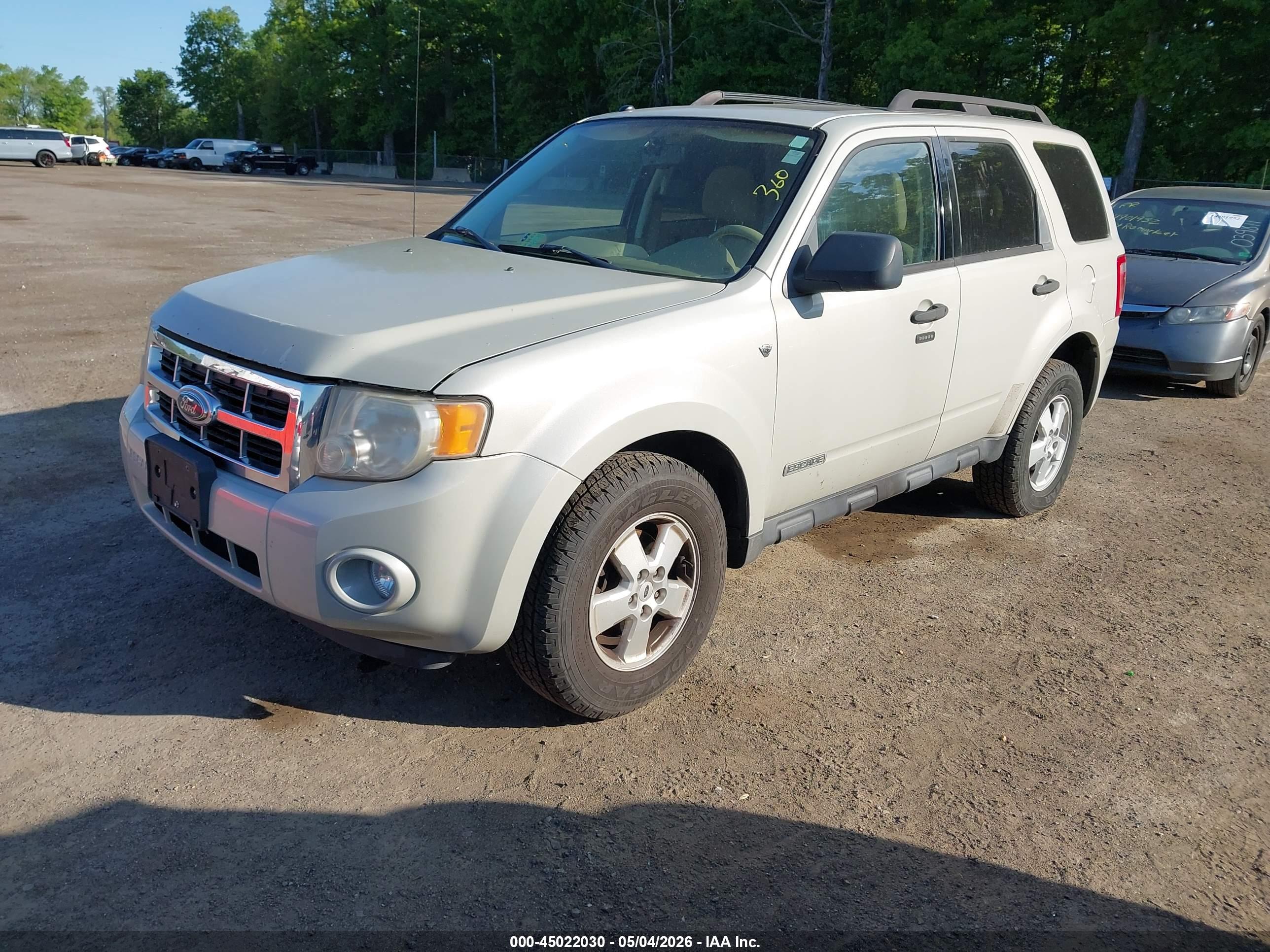 FORD ESCAPE image 2