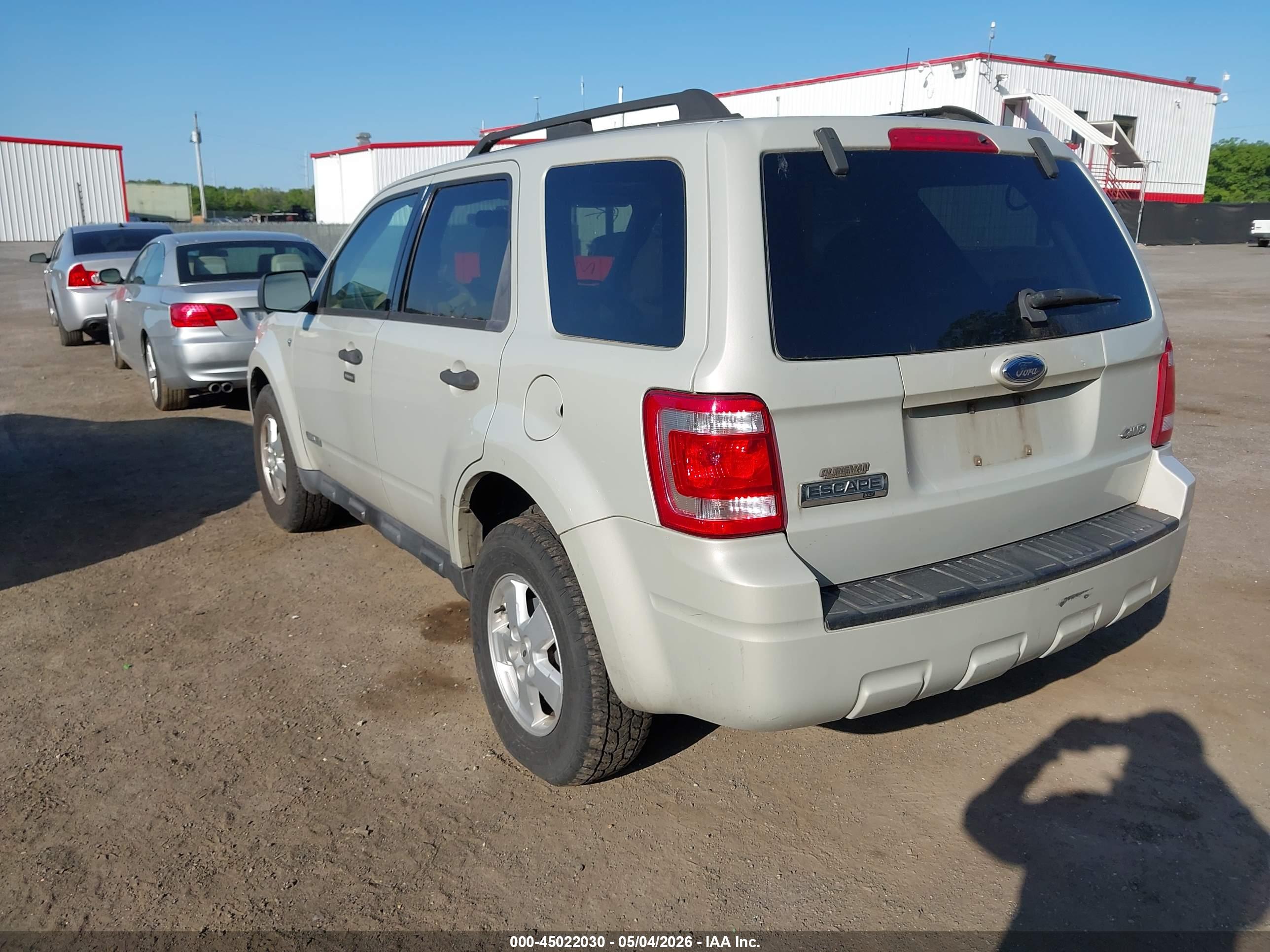 FORD ESCAPE image 3